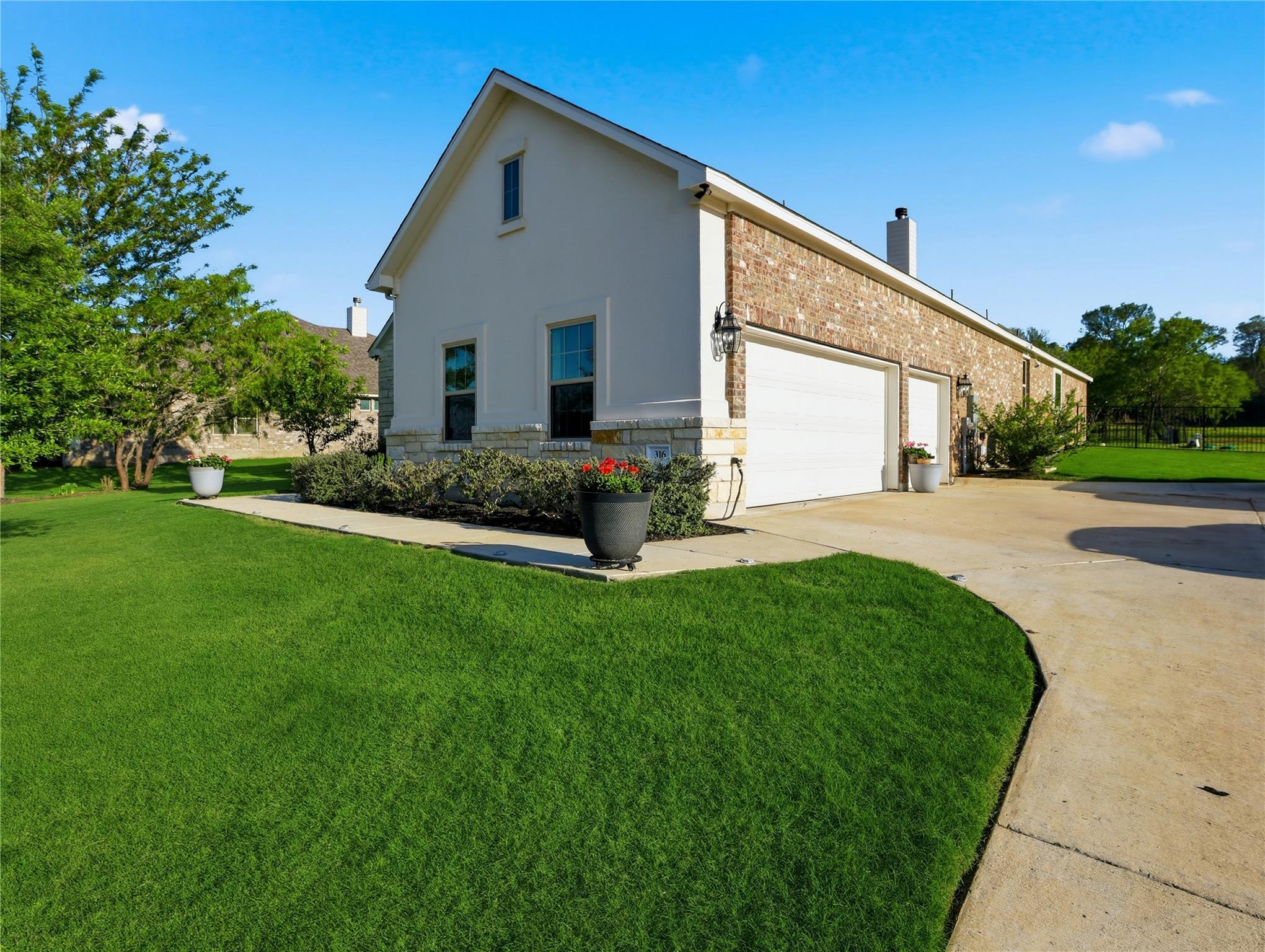 316 Raptor Beak Way, Cedar Creek, TX 78612