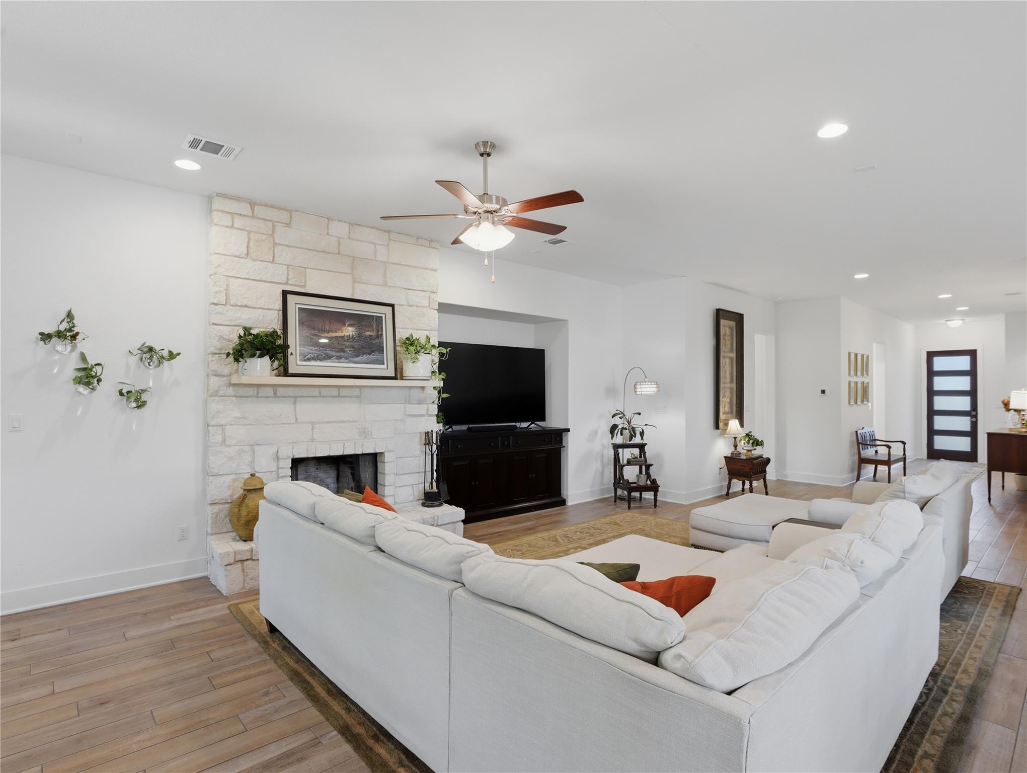 316 Raptor Beak Way, Cedar Creek, TX 78612