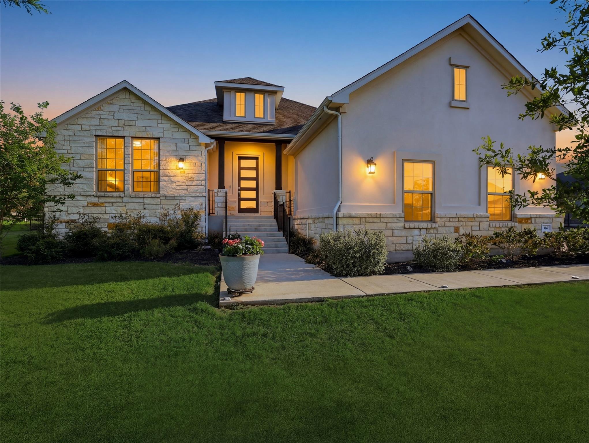 316 Raptor Beak Way, Cedar Creek, TX 78612