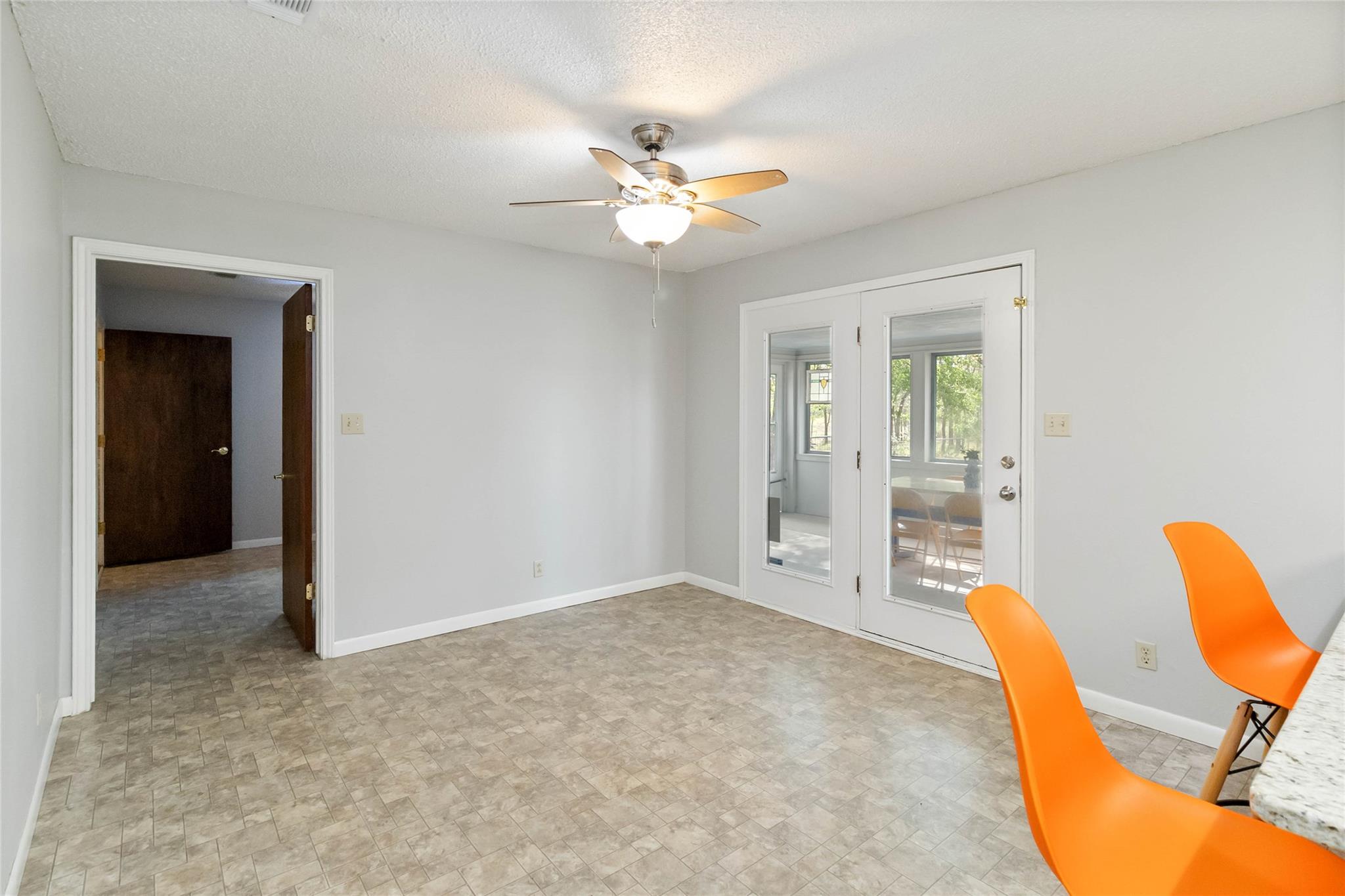 161 Shady Oaks Loop, Cedar Creek, TX 78612