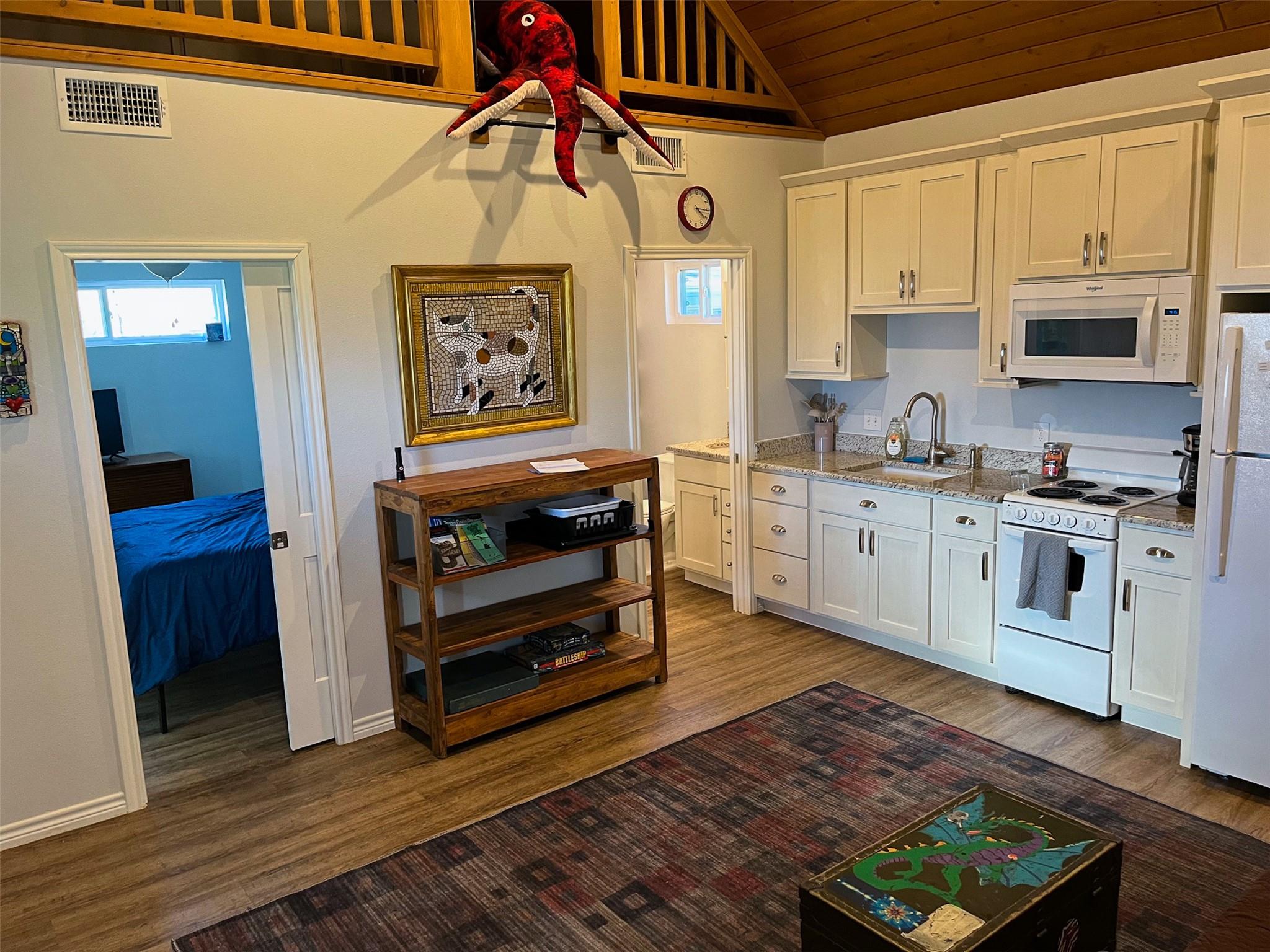 161 Shady Oaks Loop, Cedar Creek, TX 78612