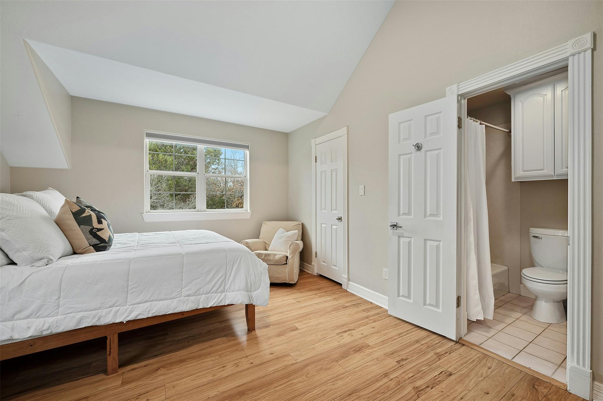 712 Furlong Dr, Austin, TX 78746