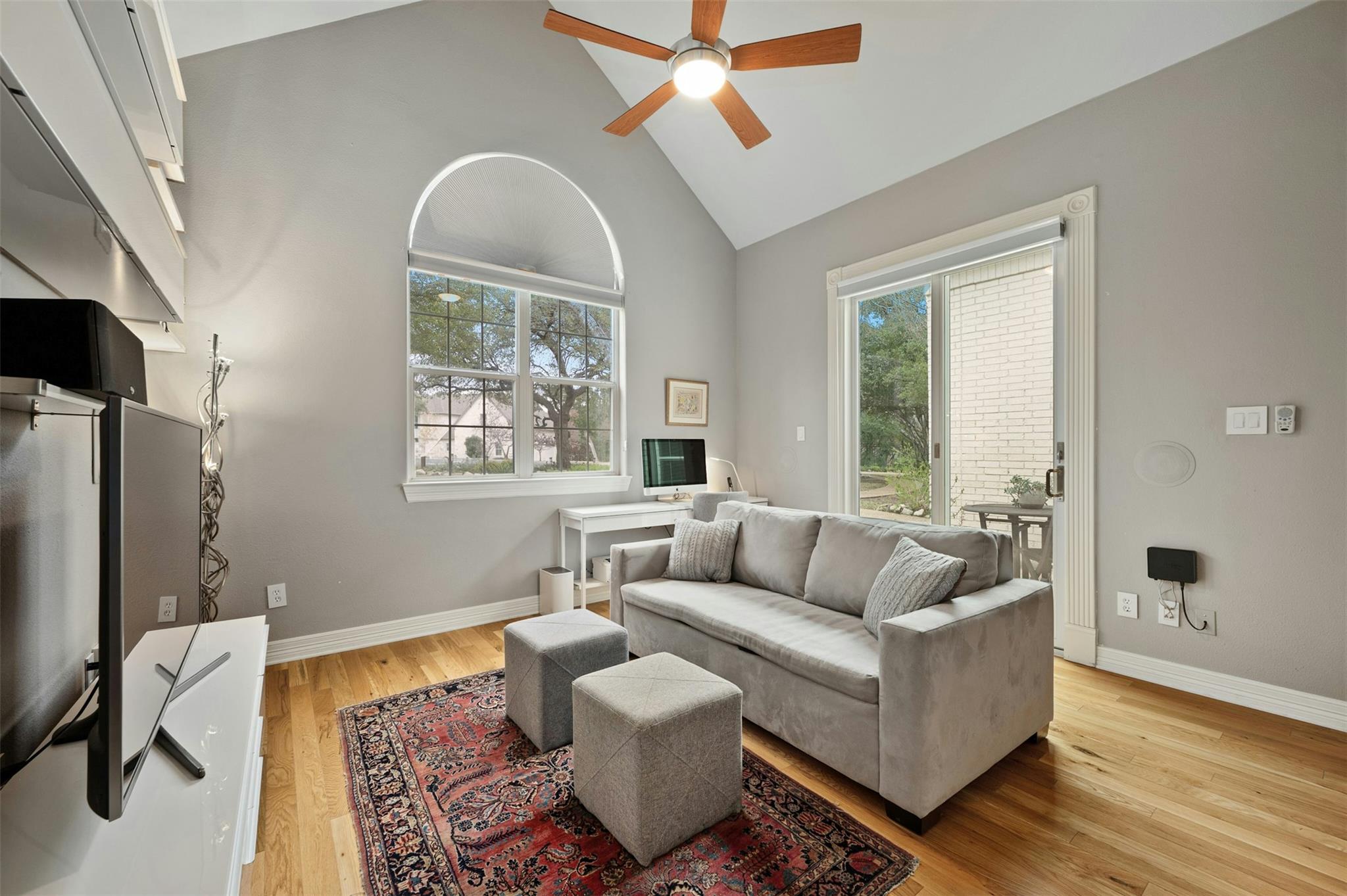 712 Furlong Dr, Austin, TX 78746