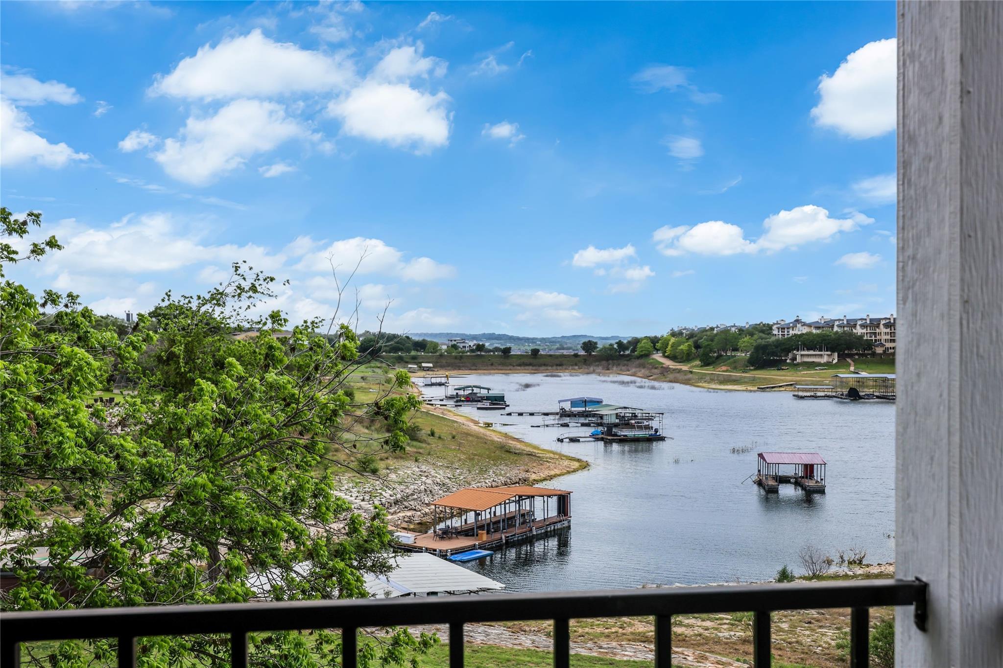 3900 Lake Park Cv, Lago Vista, TX 78645