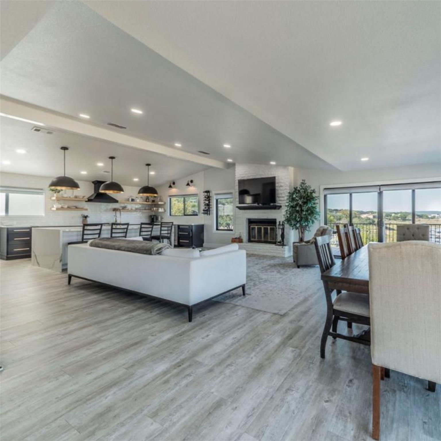 3900 Lake Park Cv, Lago Vista, TX 78645