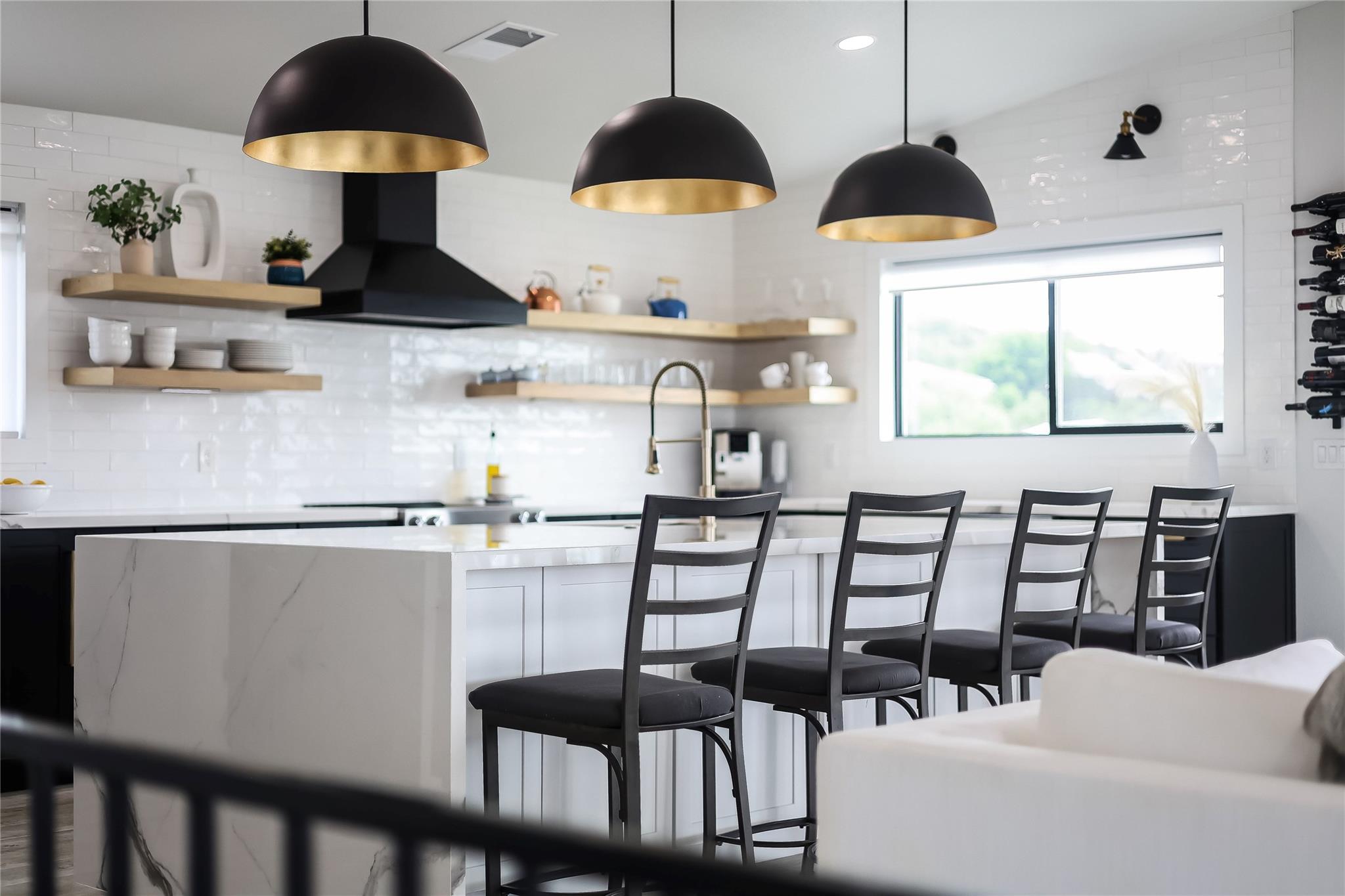 3900 Lake Park Cv, Lago Vista, TX 78645