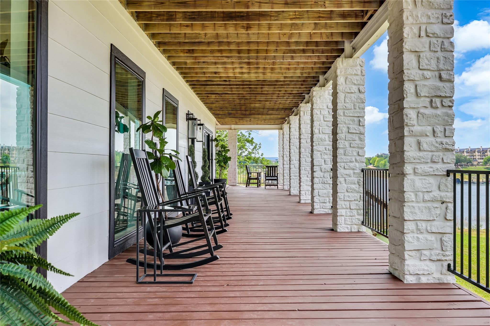 3900 Lake Park Cv, Lago Vista, TX 78645