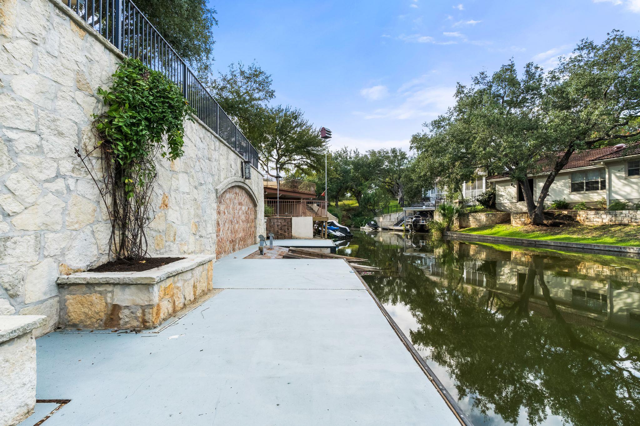 3605 Douglas Dr, Horseshoe Bay, TX 78657