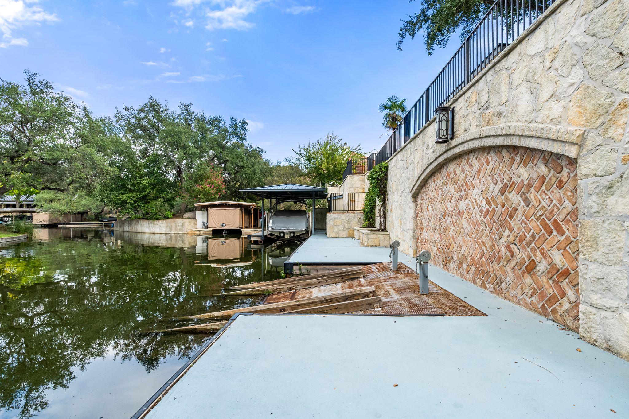 3605 Douglas Dr, Horseshoe Bay, TX 78657