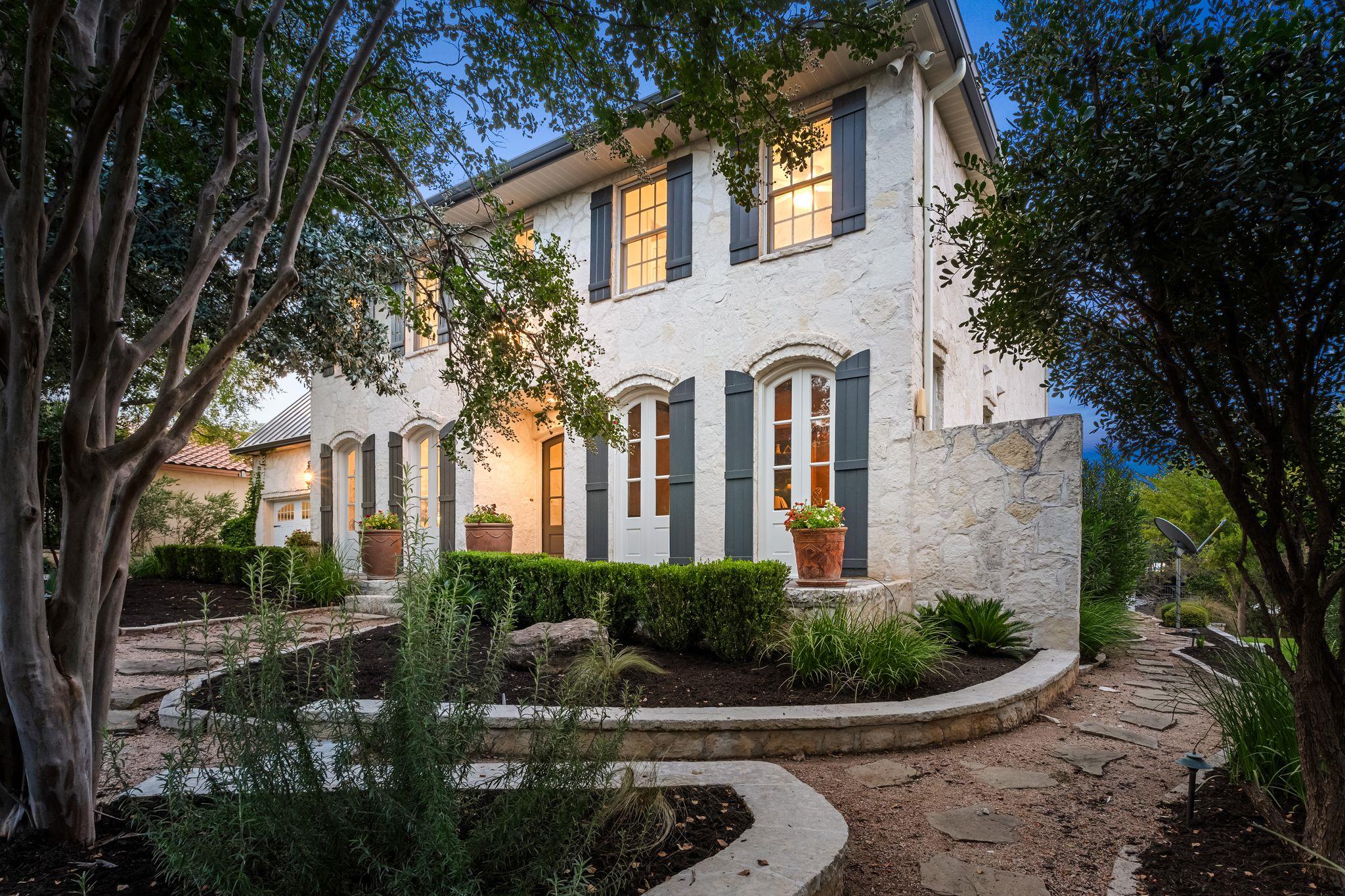 3605 Douglas Dr, Horseshoe Bay, TX 78657