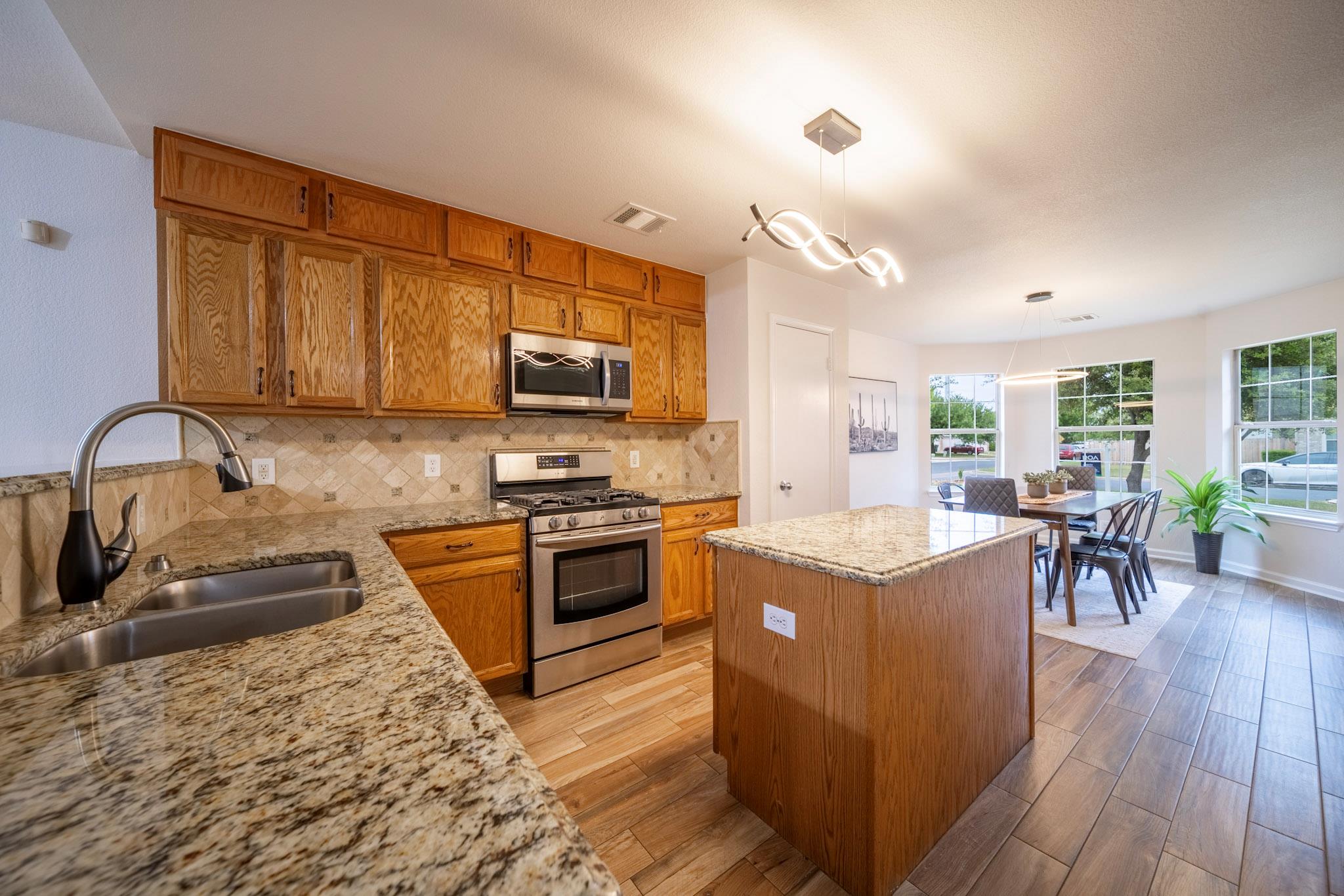 1302 Newbury St, Georgetown, TX 78626