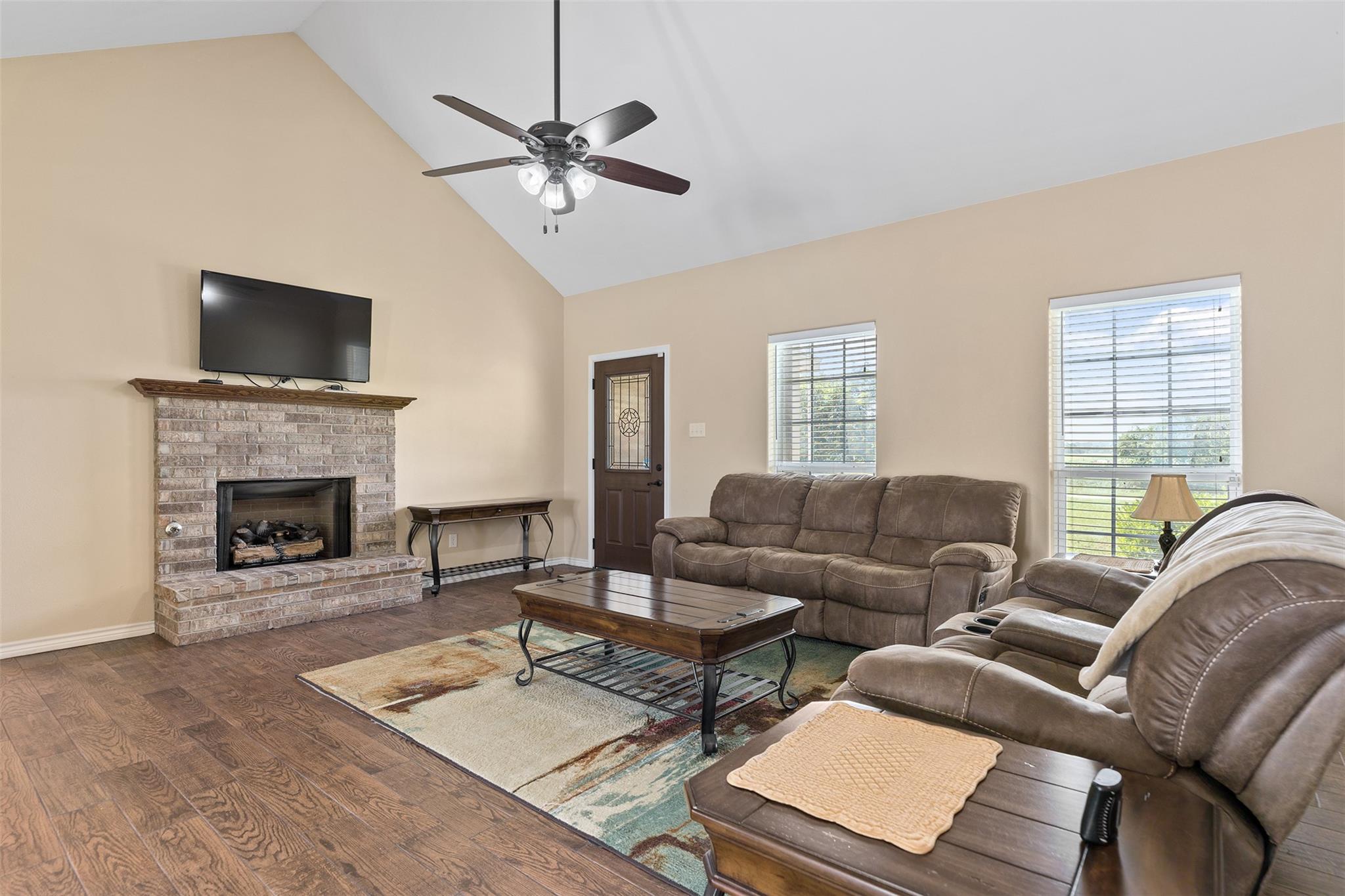 1504 County Road 459, Thorndale, TX 76577