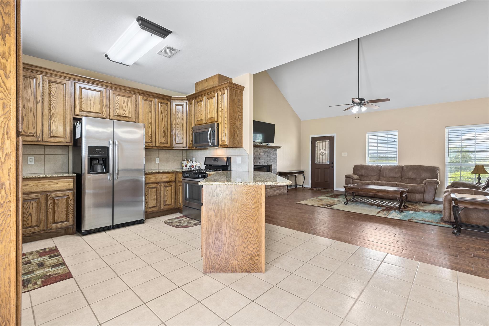 1504 County Road 459, Thorndale, TX 76577