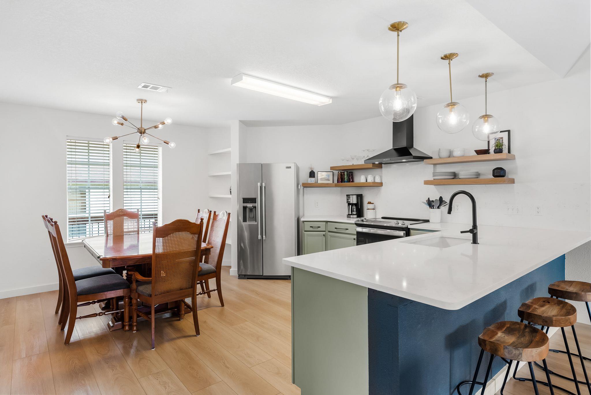 305 Mountain View, Sunrise Beach, TX 78643