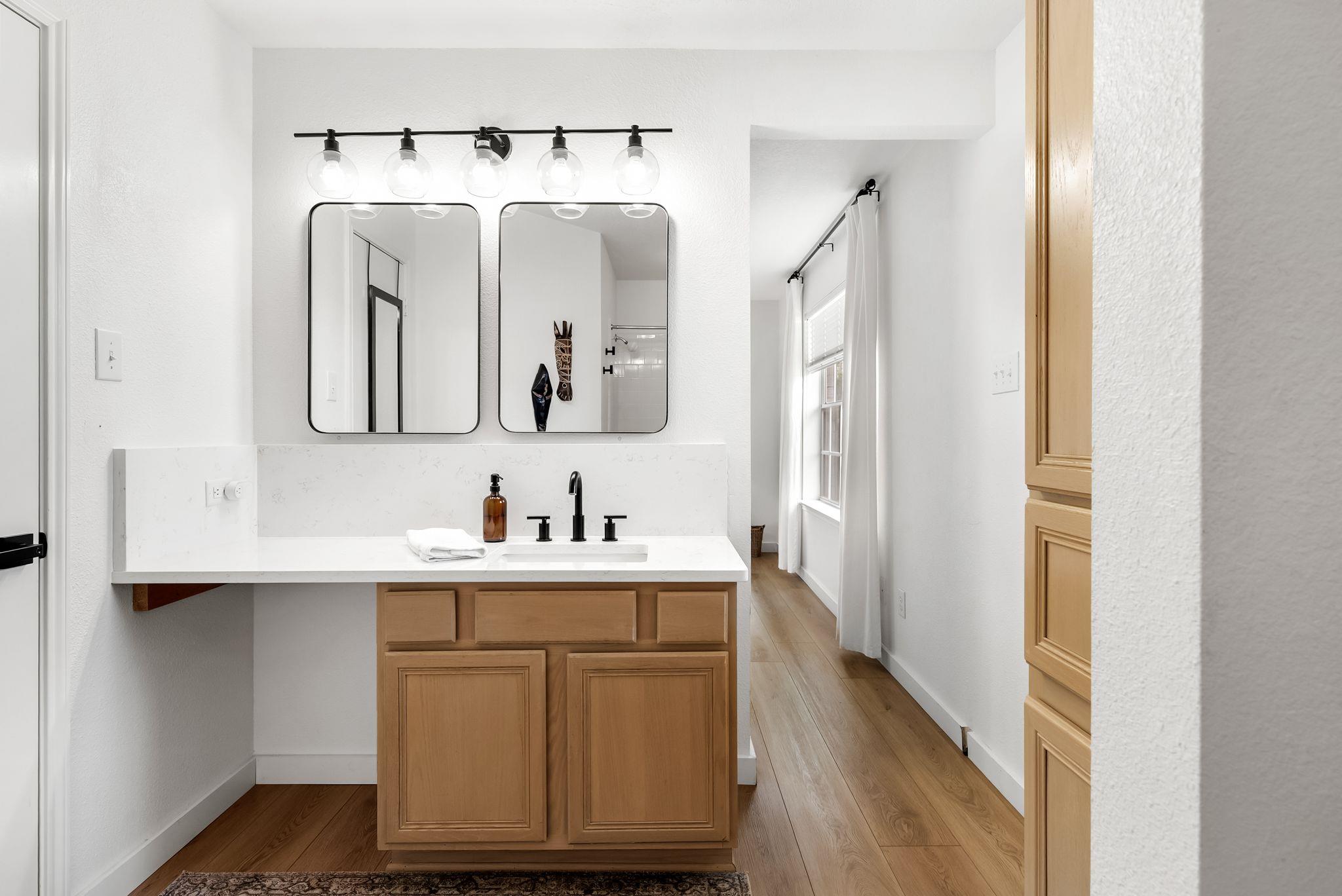 305 Mountain View, Sunrise Beach, TX 78643