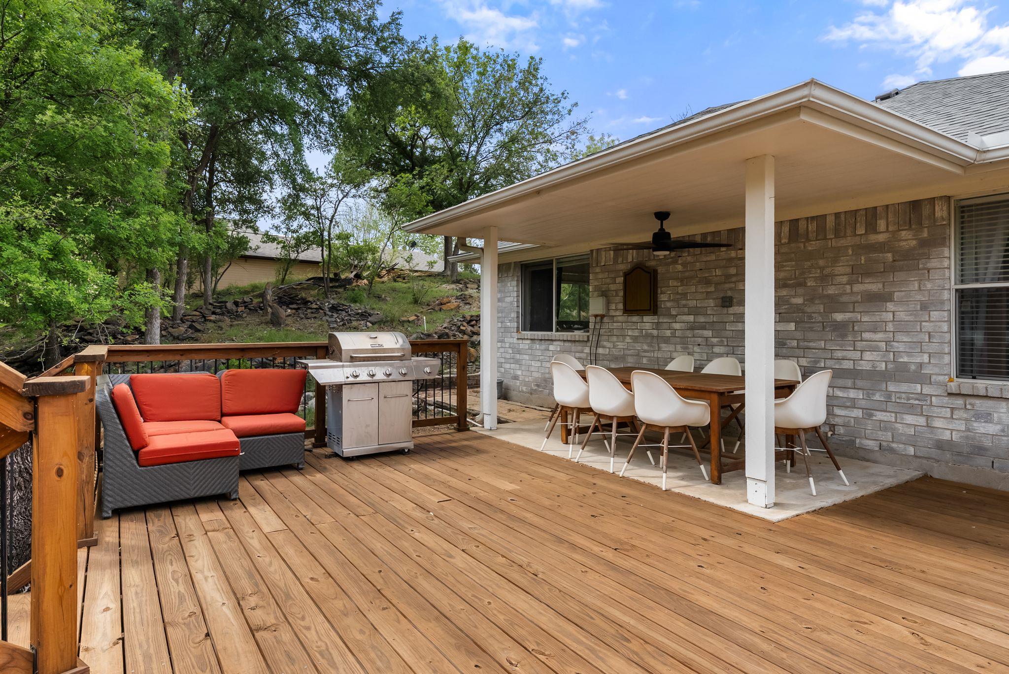 305 Mountain View, Sunrise Beach, TX 78643