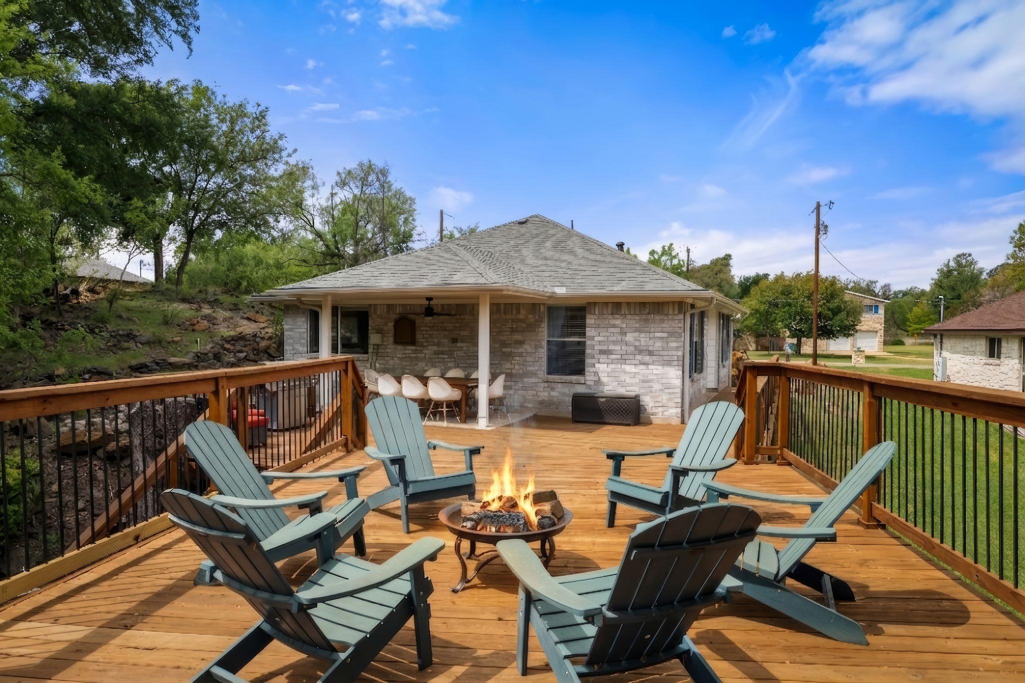 305 Mountain View, Sunrise Beach, TX 78643