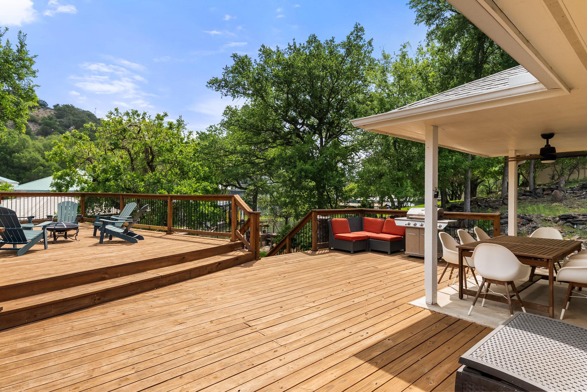 305 Mountain View, Sunrise Beach, TX 78643