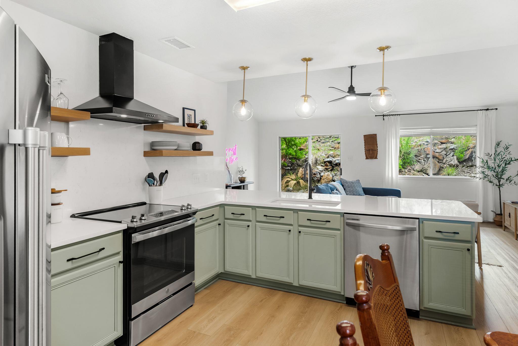 305 Mountain View, Sunrise Beach, TX 78643