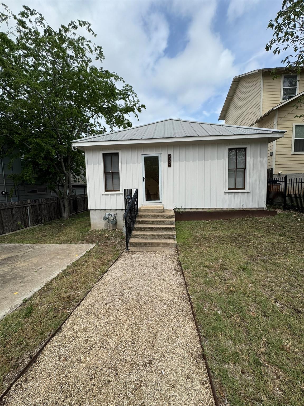 2004 Rosewood Ave, Austin, TX 78702