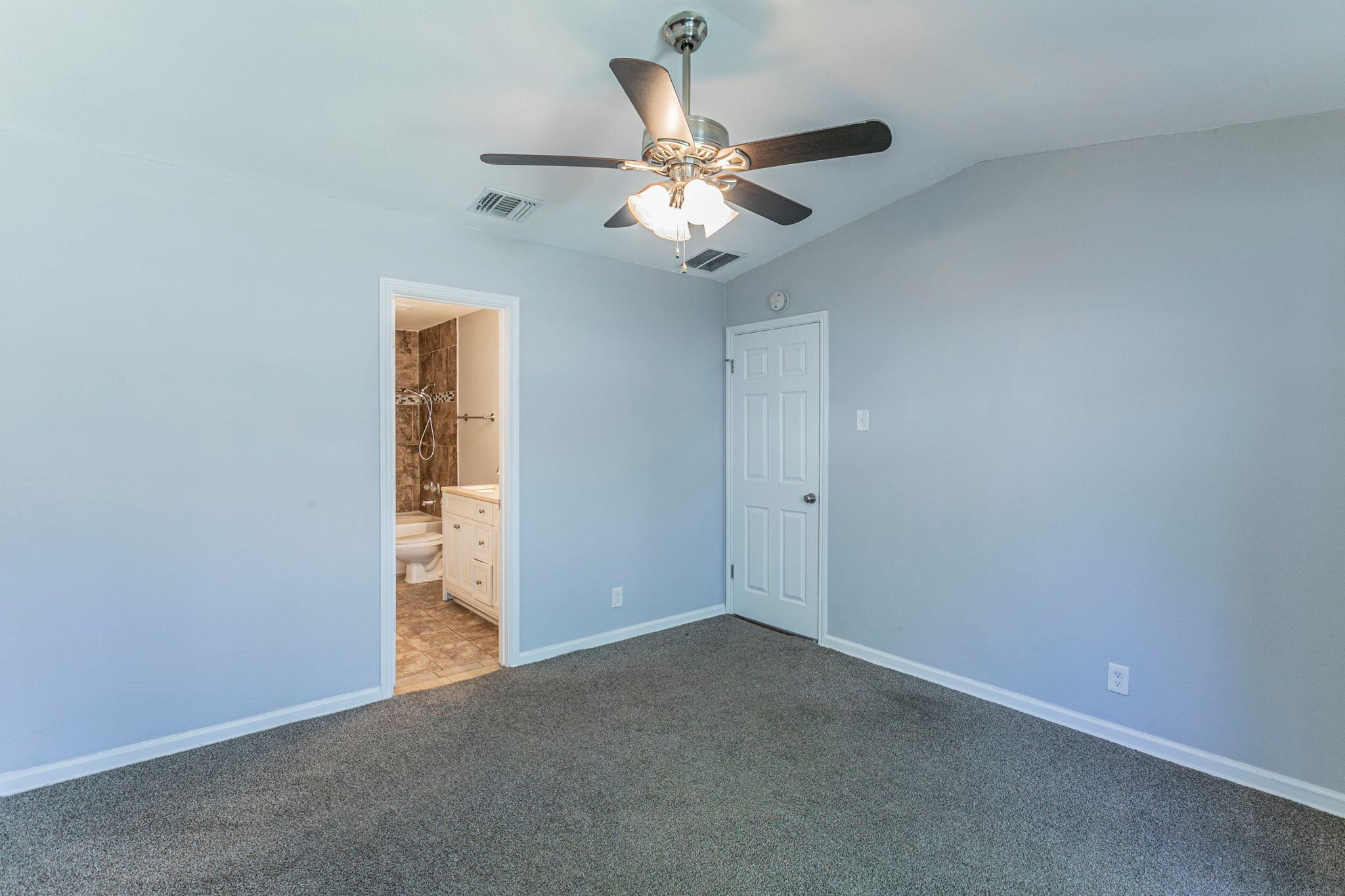 9411 Valley Moss, San Antonio, TX 78250