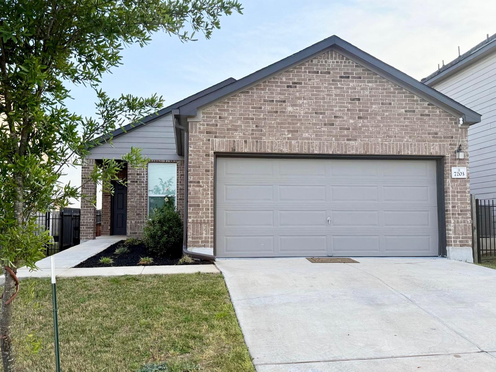 7203 Summer Tanager Dr # 77, Austin, TX 78744