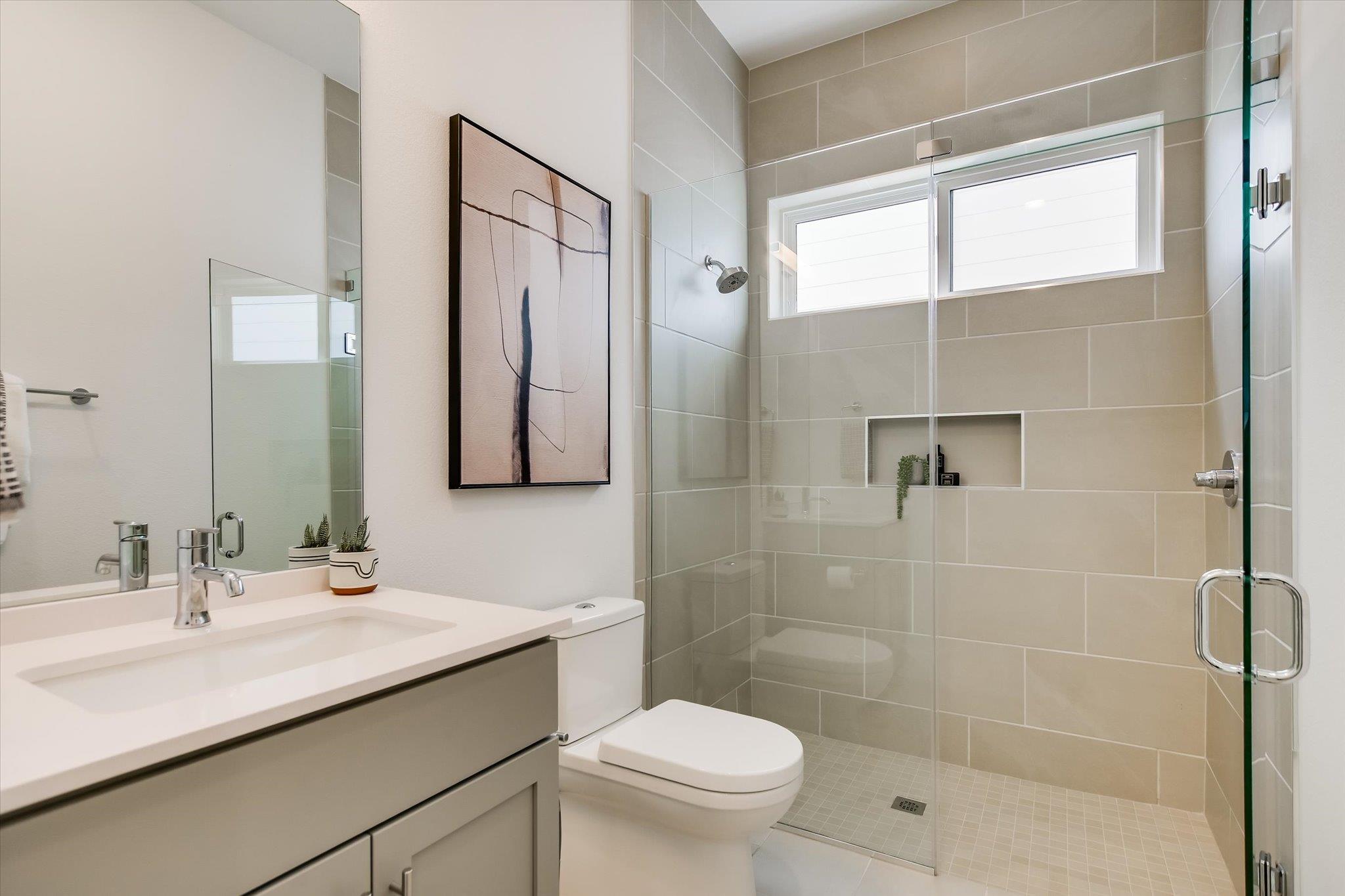 900 S 2nd St # 6, Austin, TX 78704