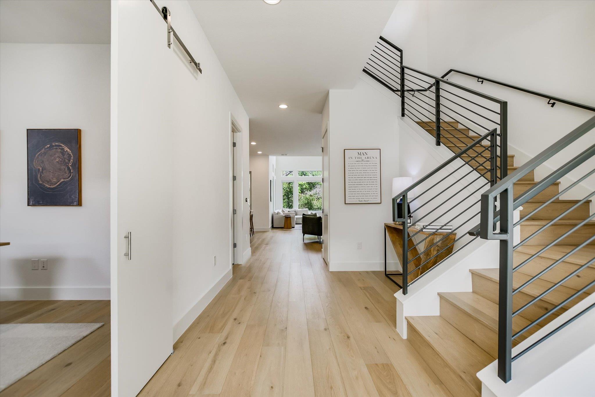 900 S 2nd St # 6, Austin, TX 78704