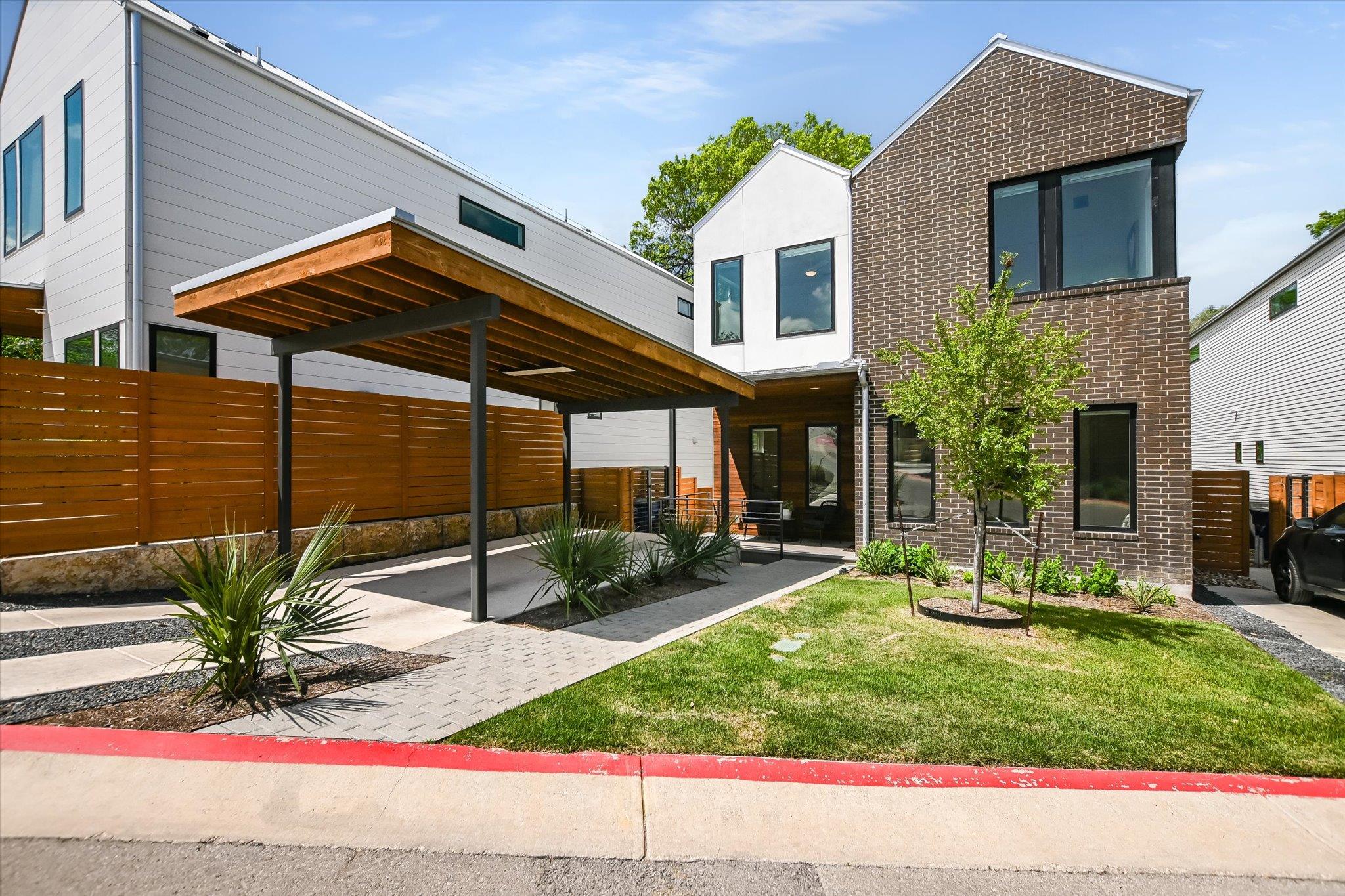 900 S 2nd St # 6, Austin, TX 78704