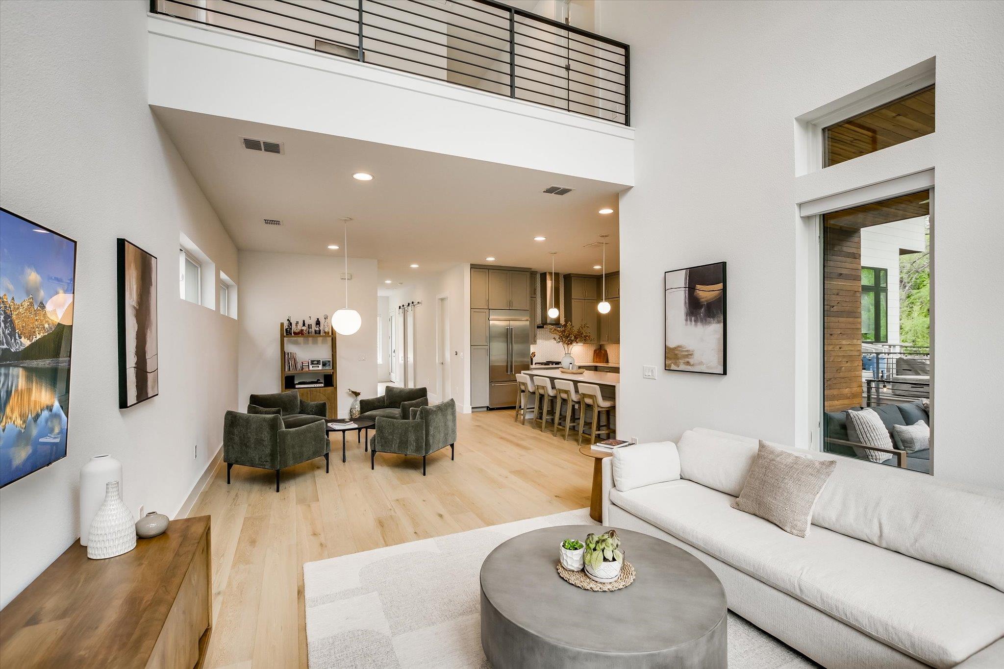 900 S 2nd St # 6, Austin, TX 78704