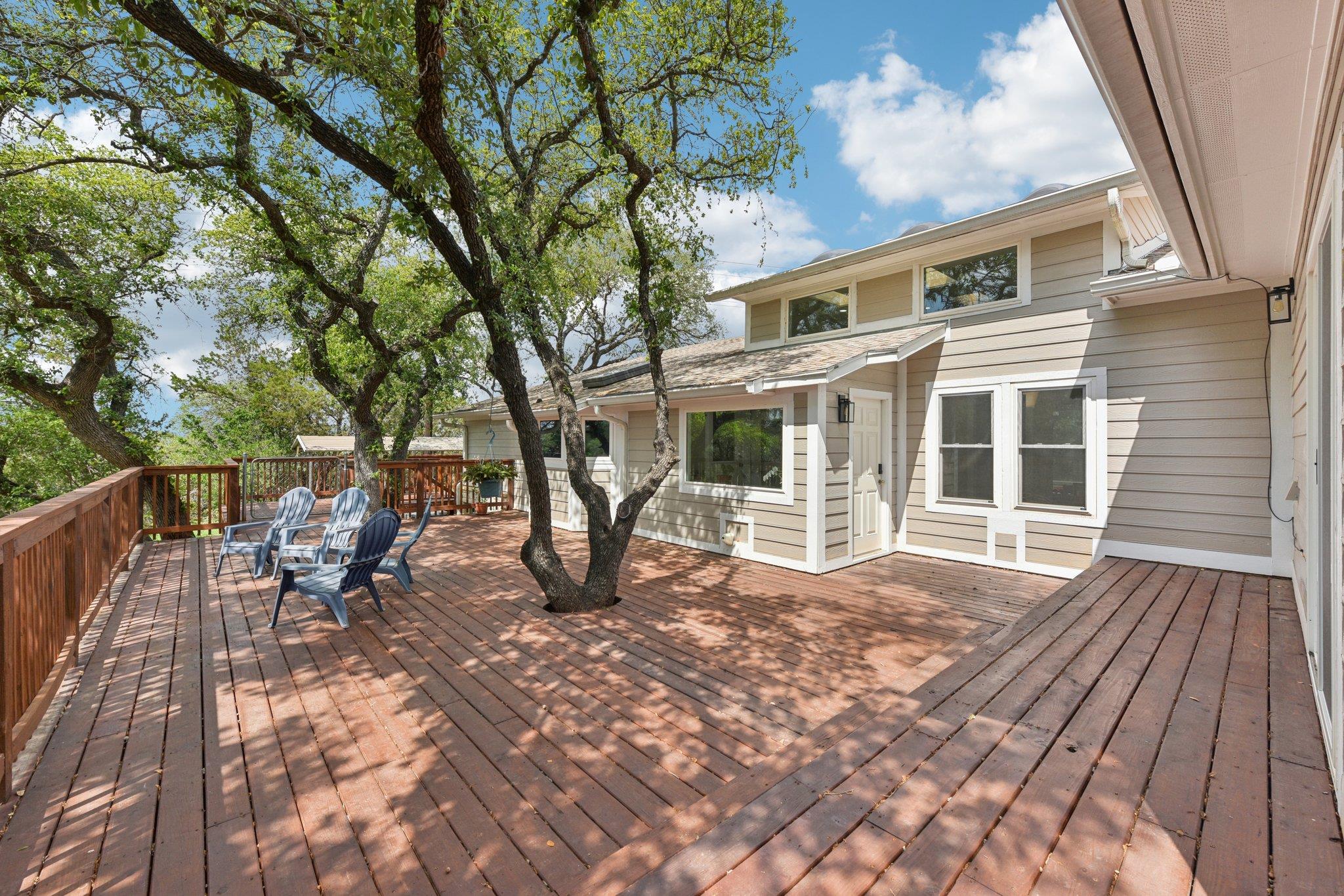 126 County Road 420 Rd, Spicewood, TX 78669