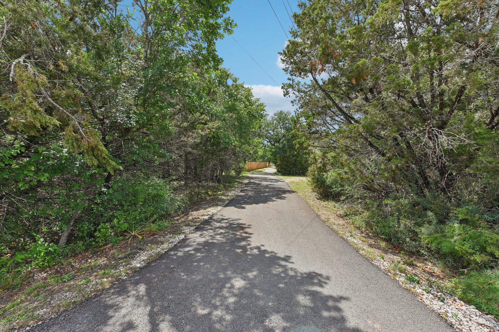126 County Road 420 Rd, Spicewood, TX 78669
