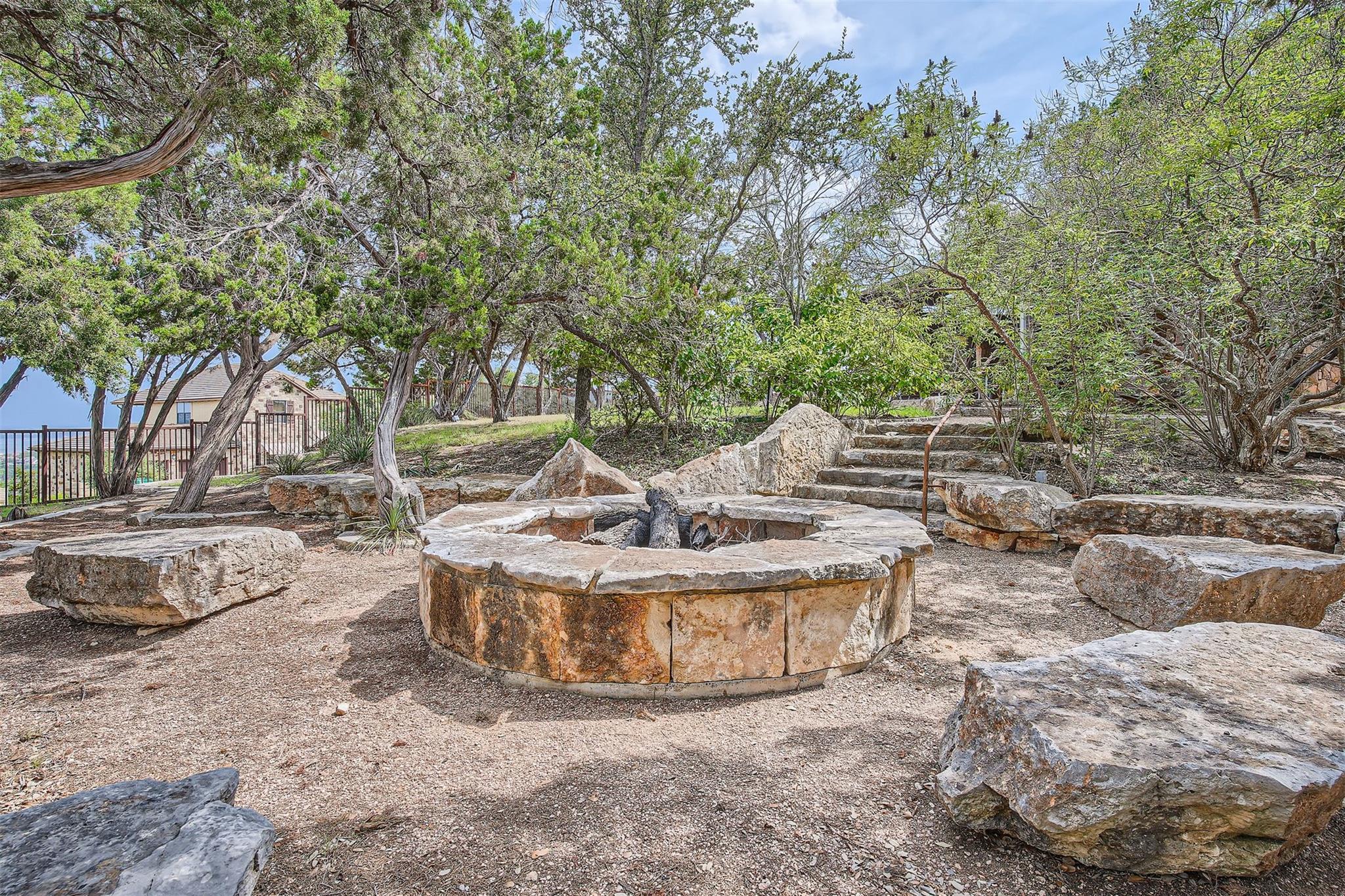 19444 Serenity Ln, Lago Vista, TX 78645