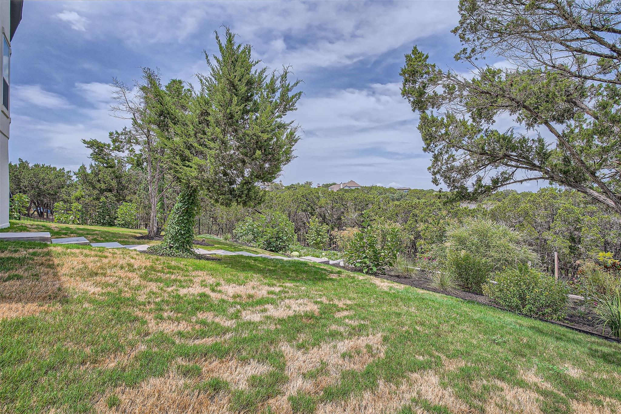 19444 Serenity Ln, Lago Vista, TX 78645
