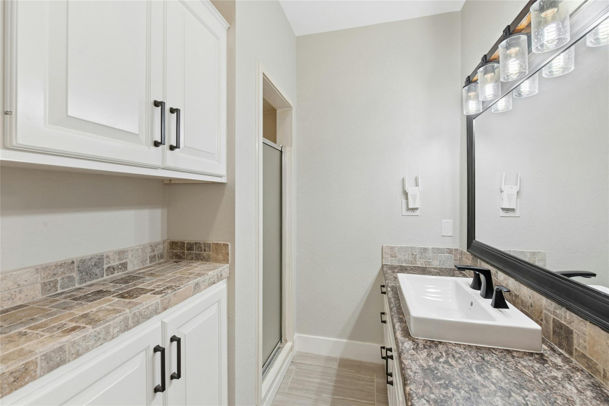 407 Olympia Fields St, Meadowlakes, TX 78654