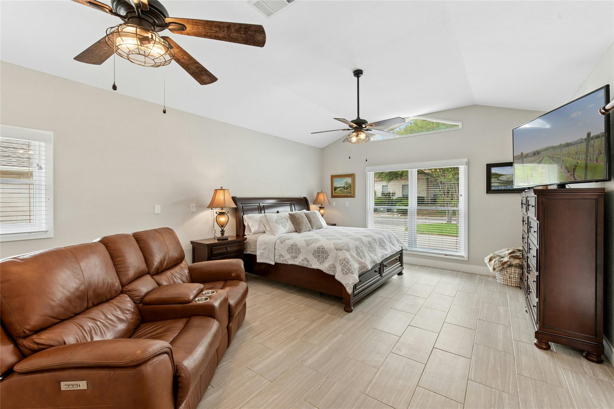 407 Olympia Fields St, Meadowlakes, TX 78654