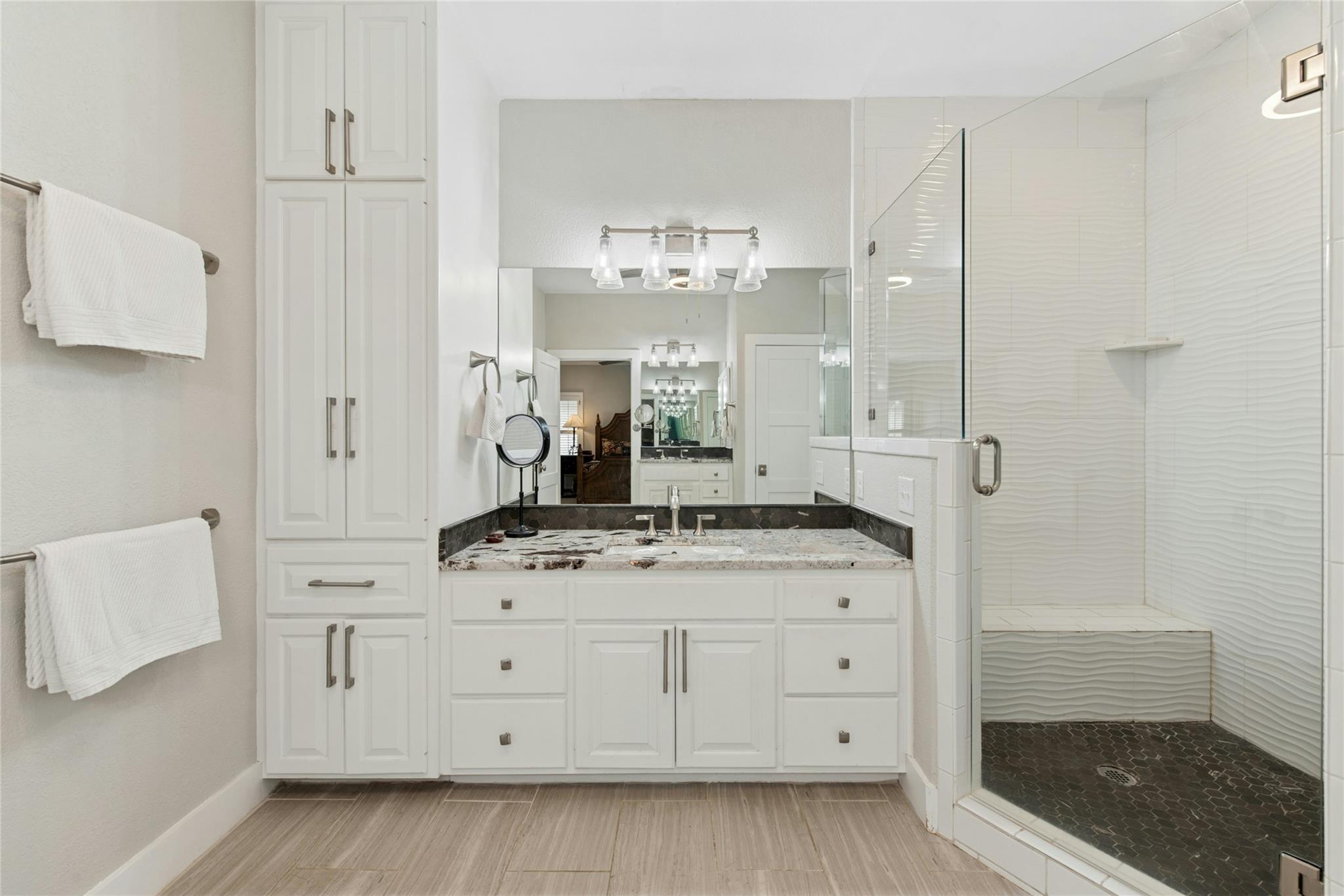 407 Olympia Fields St, Meadowlakes, TX 78654