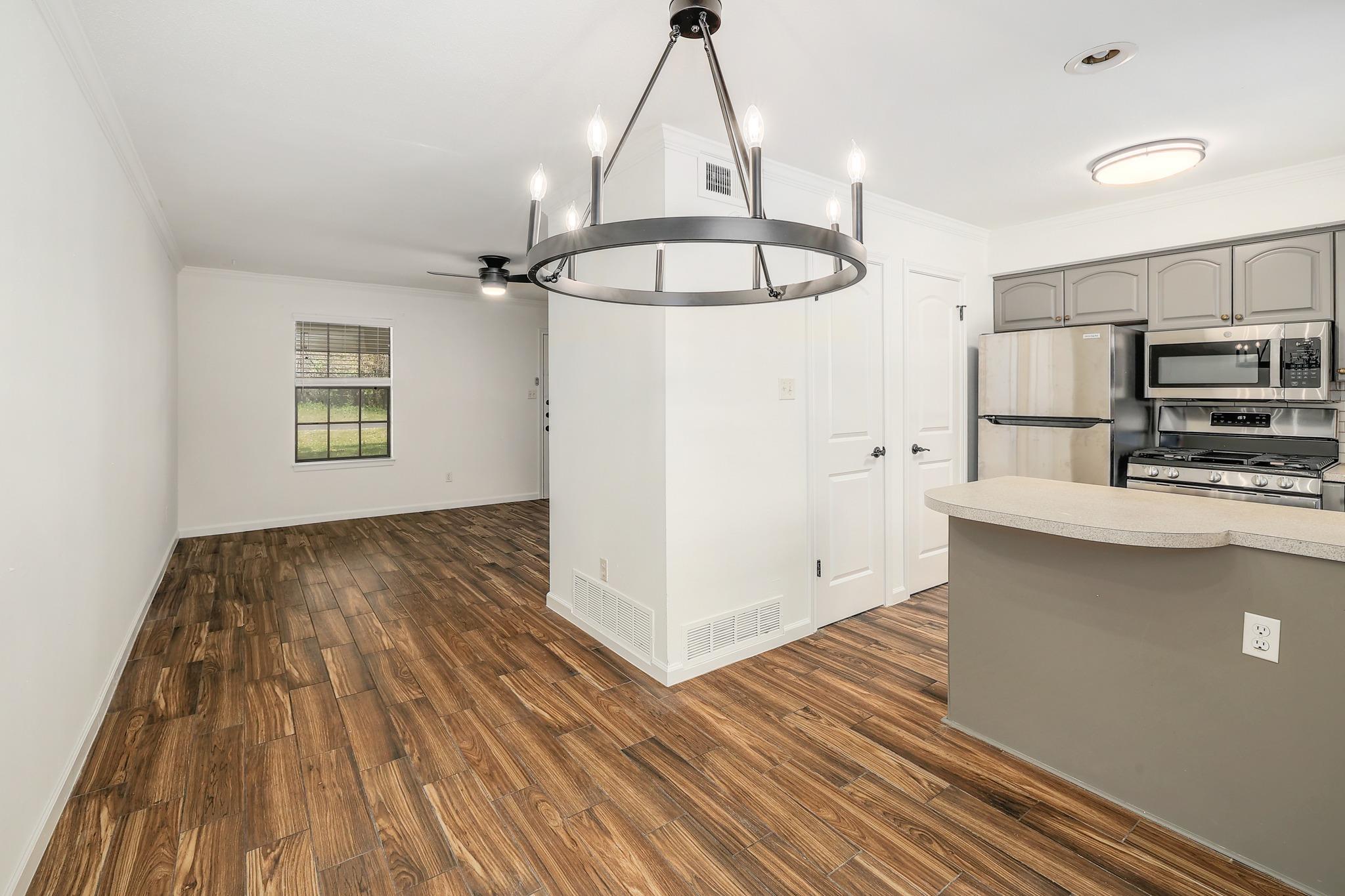 204 Northwest Dr # F, Round Rock, TX 78664