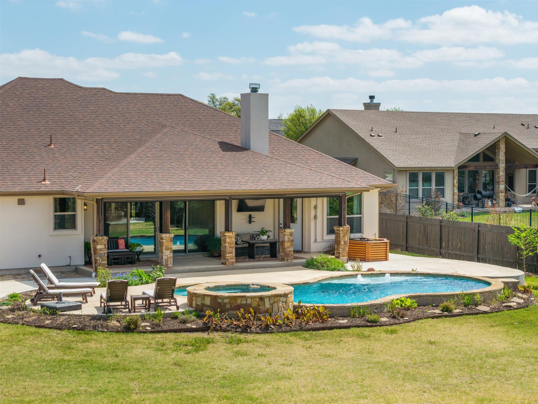 213 Angela Dr, Liberty Hill, TX 78642