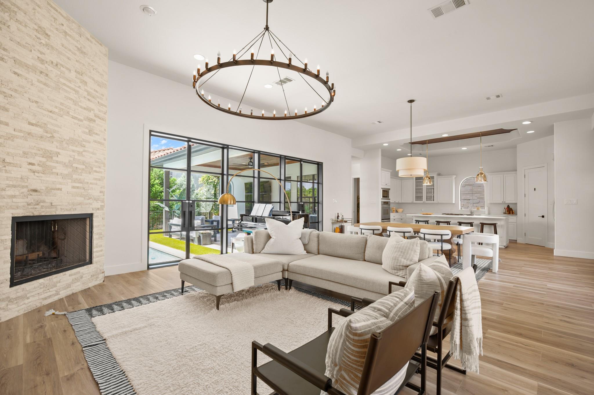 210 Neville Wood Ct Ct, Austin, TX 78738