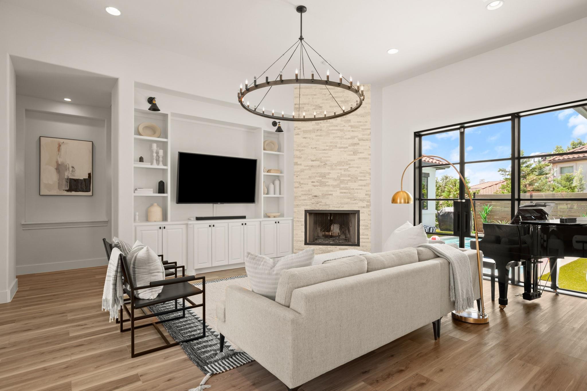 210 Neville Wood Ct Ct, Austin, TX 78738