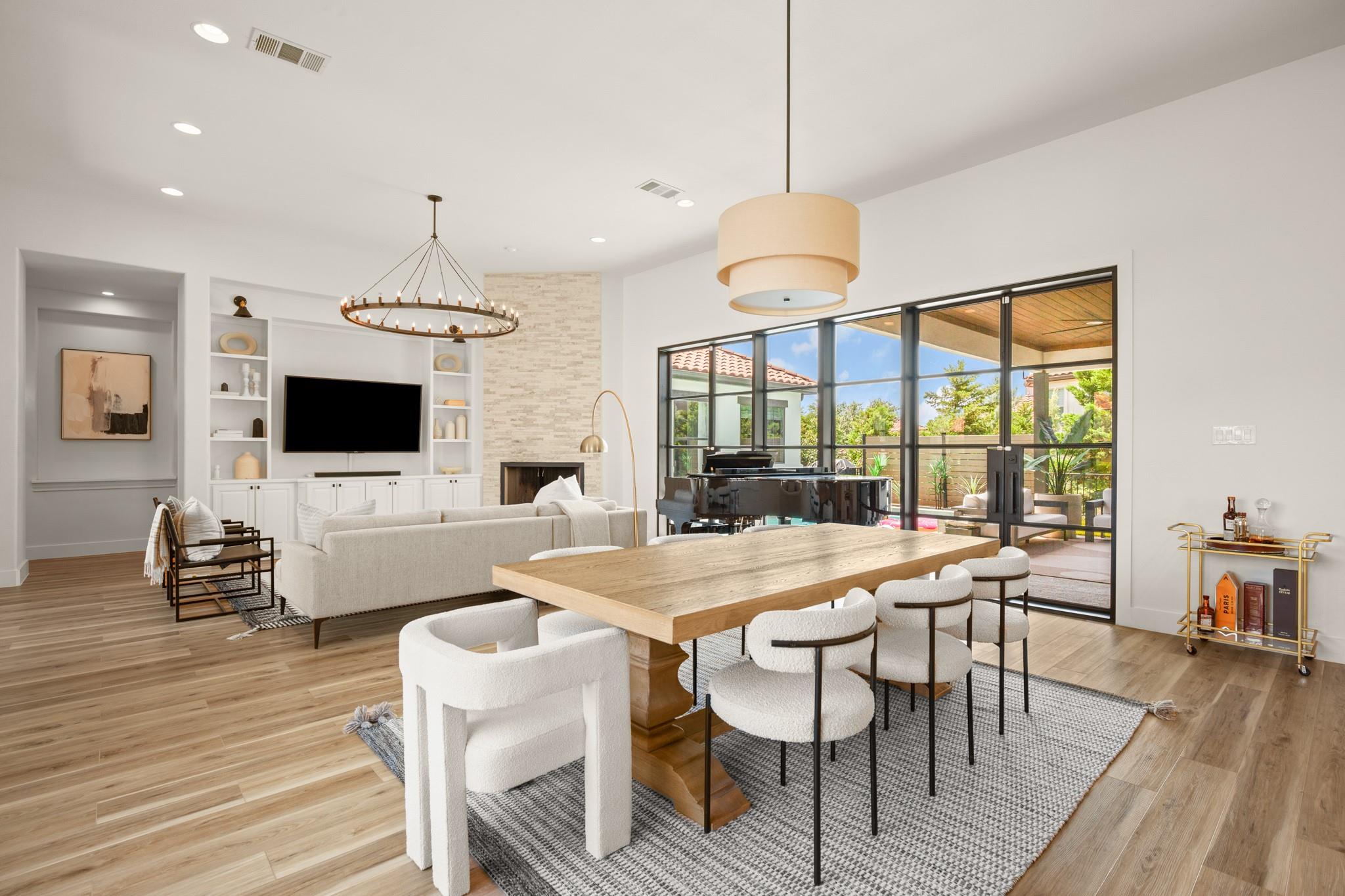 210 Neville Wood Ct Ct, Austin, TX 78738