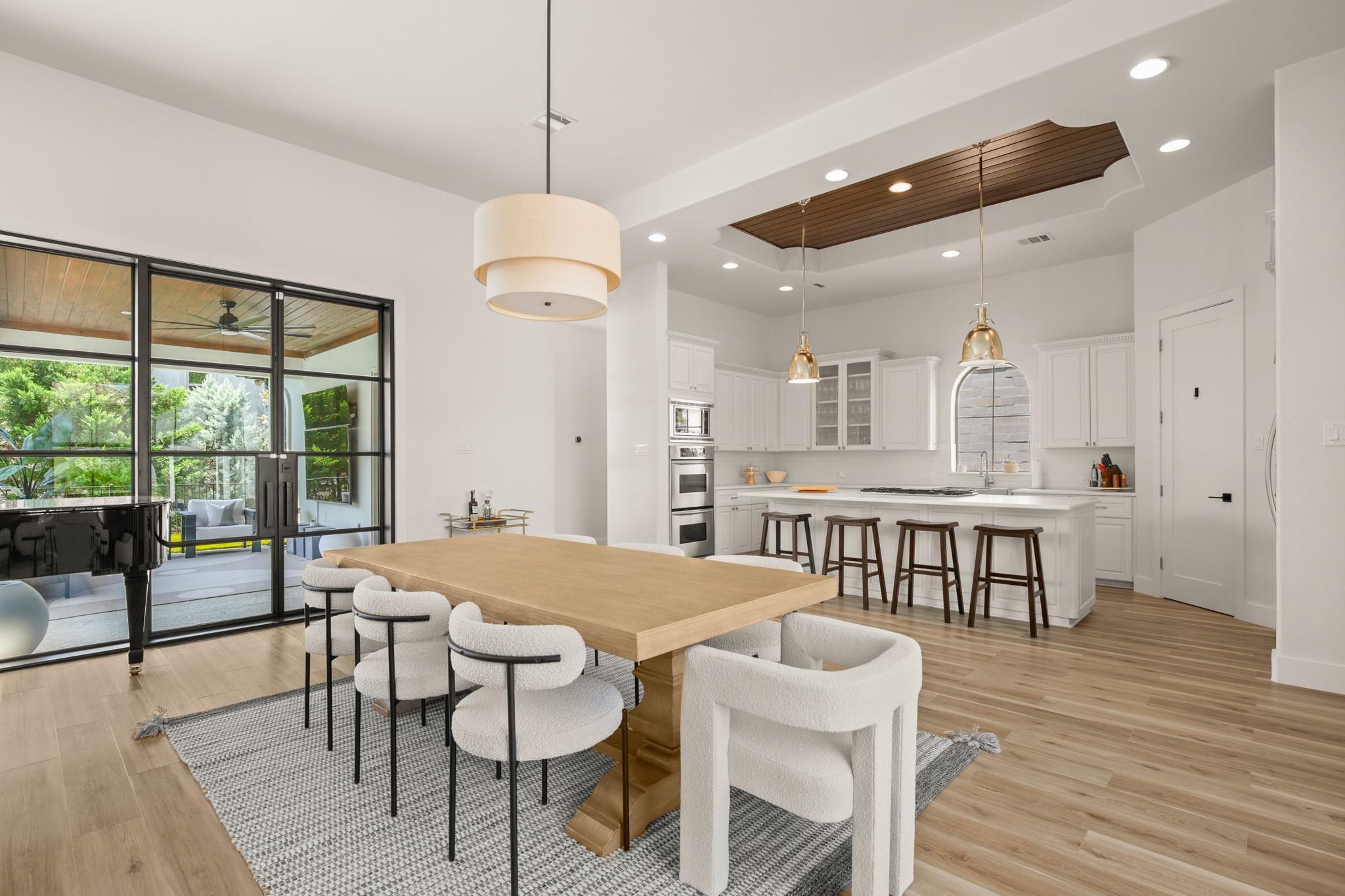 210 Neville Wood Ct Ct, Austin, TX 78738