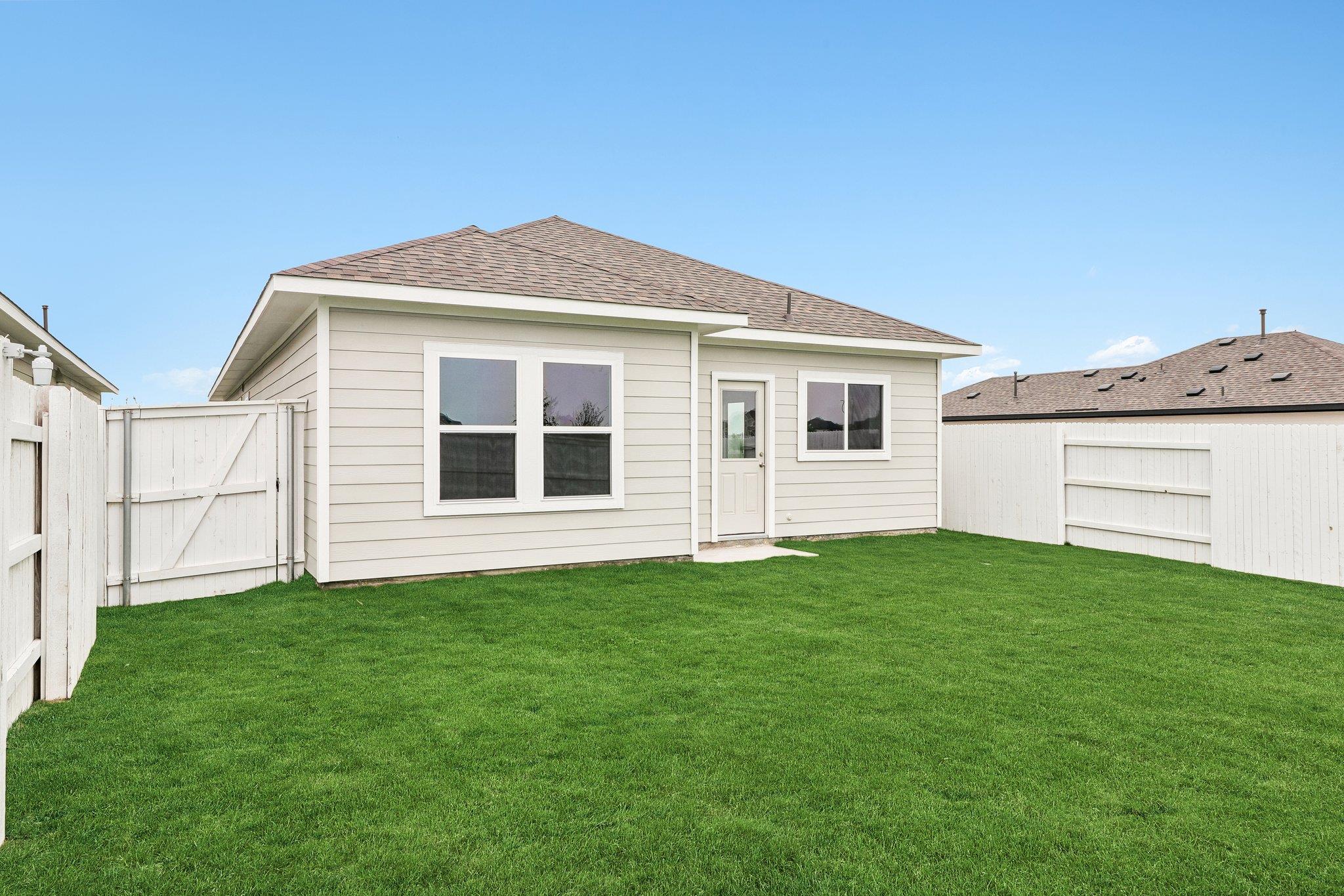 108 Bountiful Ln, Elgin, TX 78621