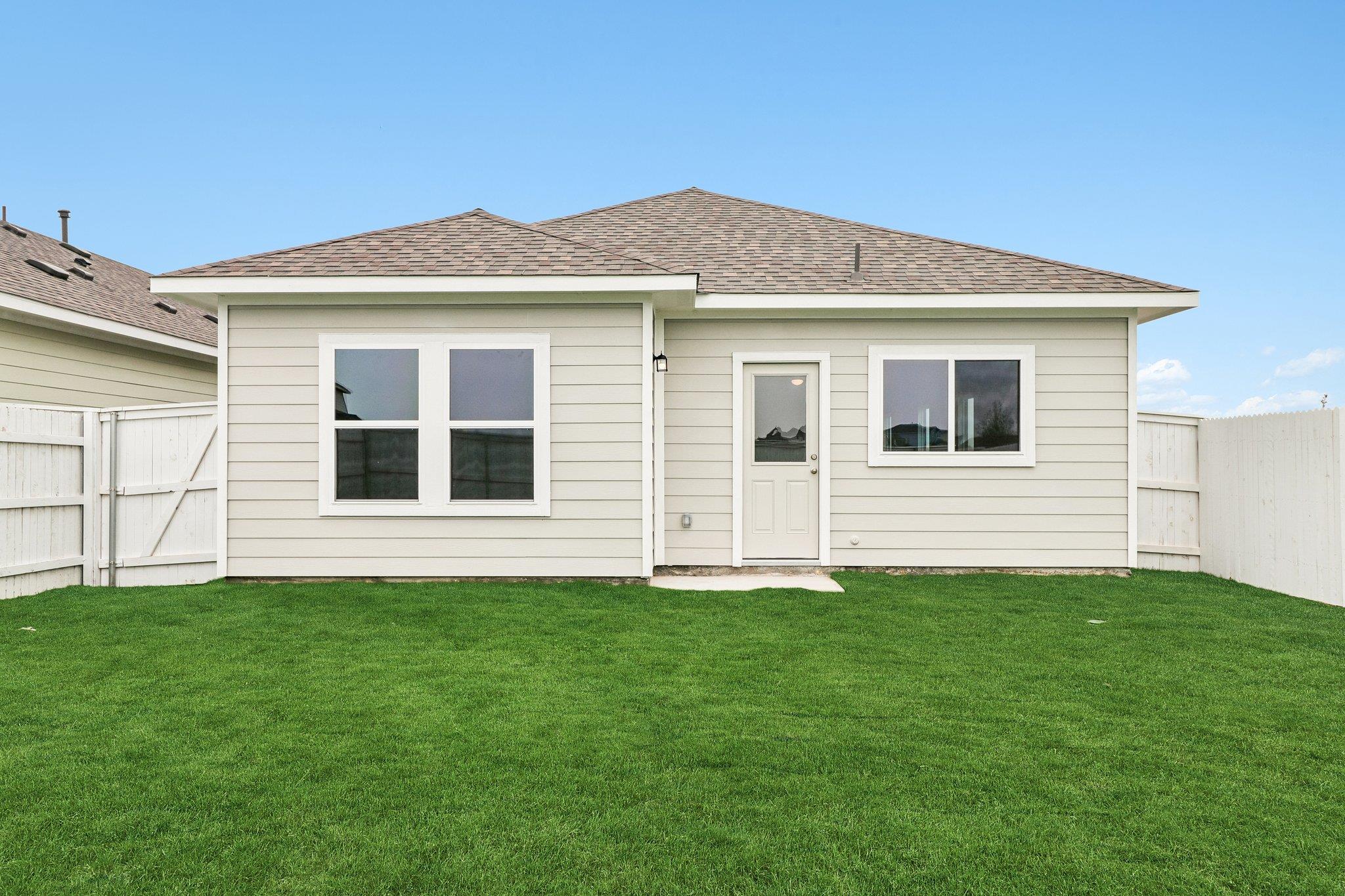 108 Bountiful Ln, Elgin, TX 78621
