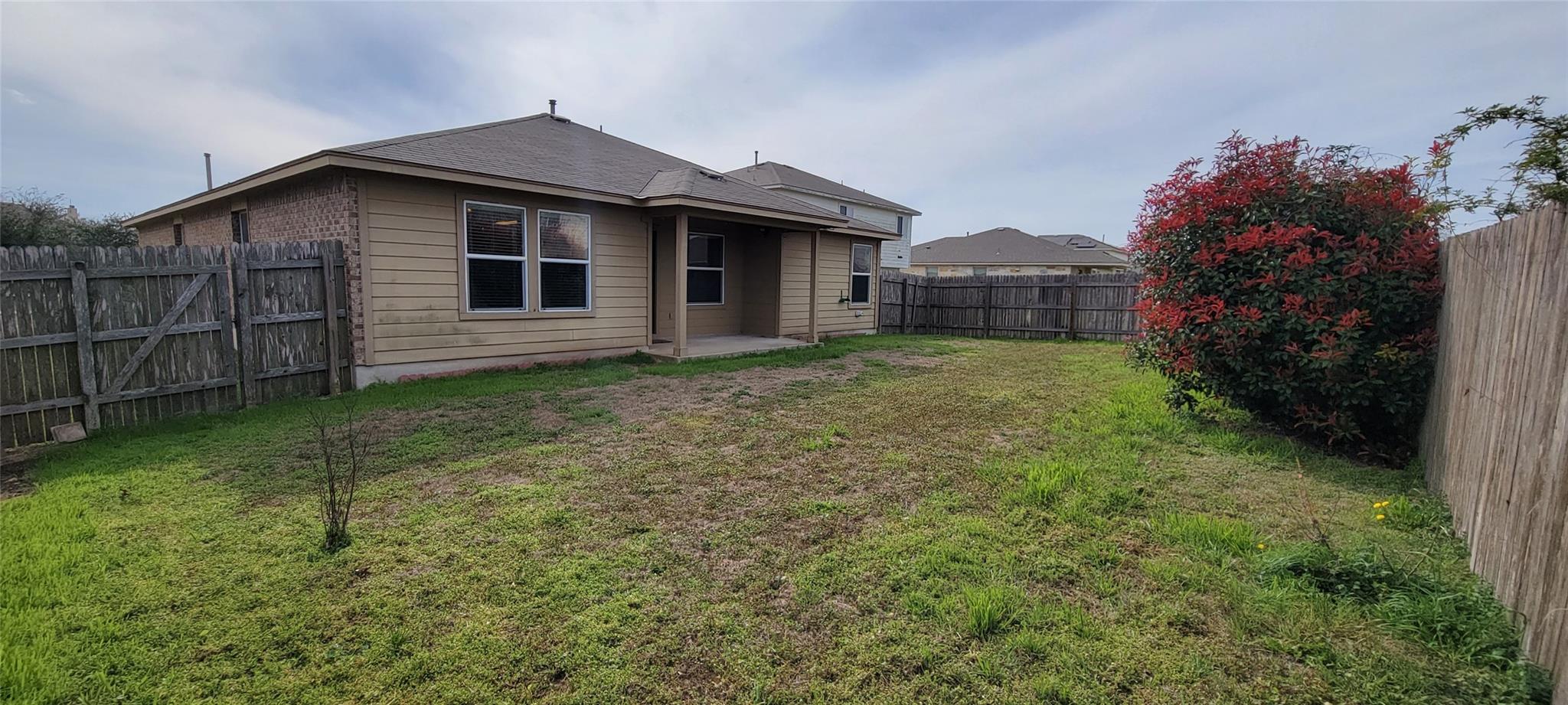 207 Wild Cat Dr, Bastrop, TX 78602