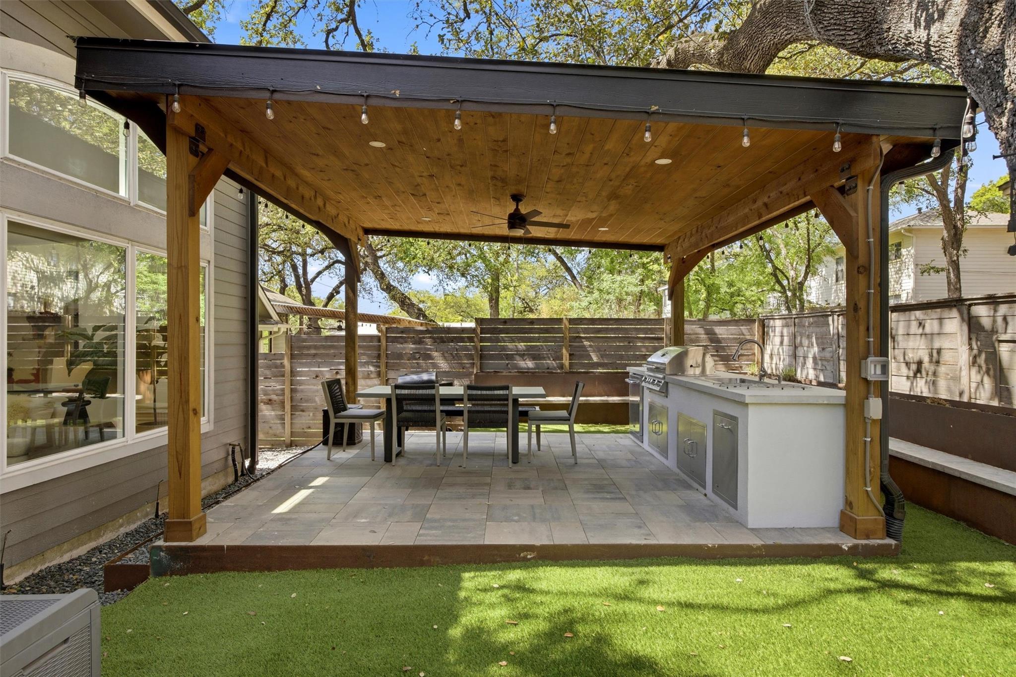 1600 W 39th 1/2 St, Austin, TX 78756