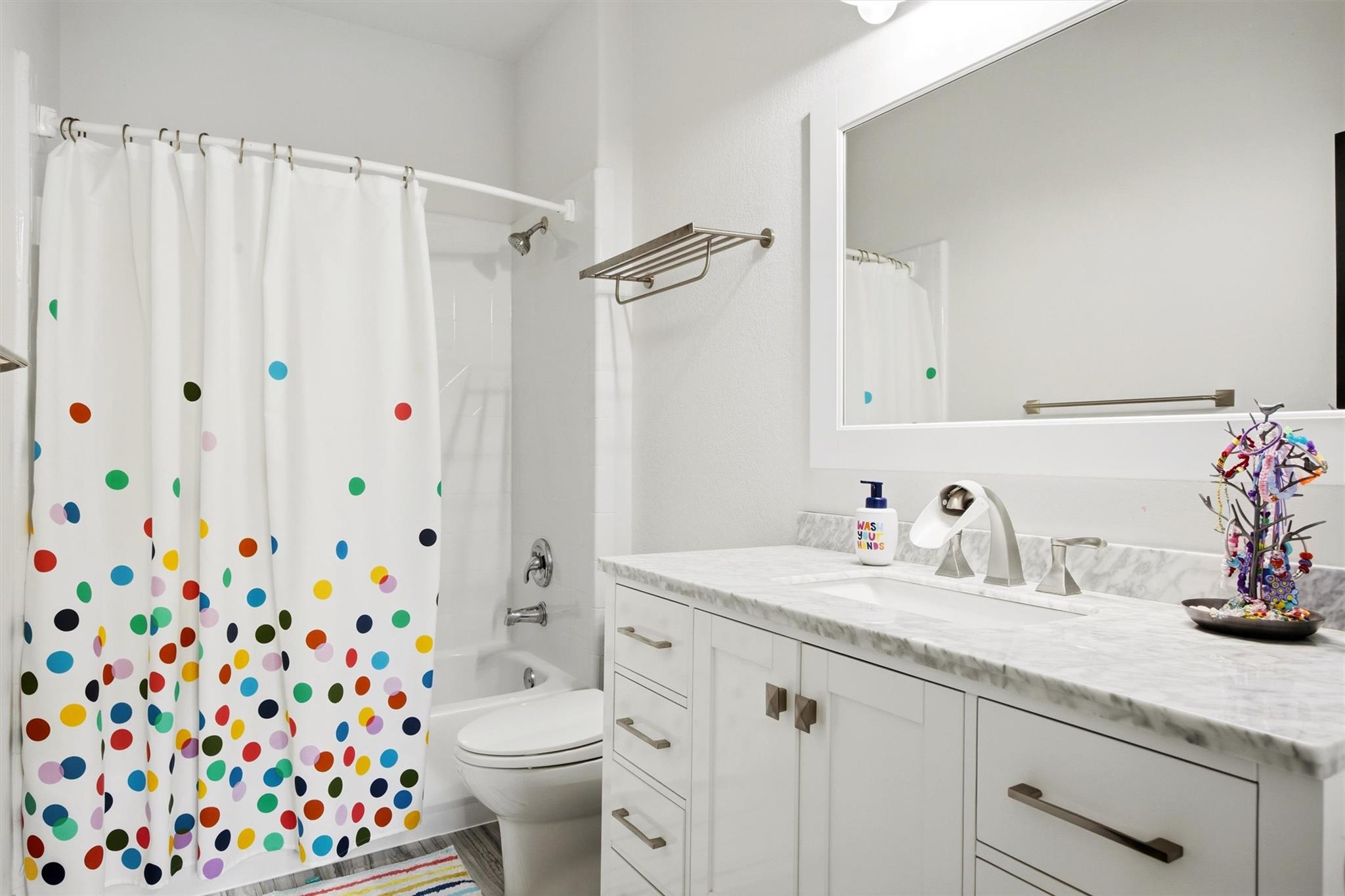 1600 W 39th 1/2 St, Austin, TX 78756