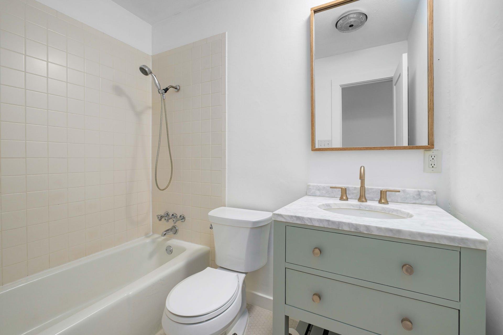 8525 Maine Dr, Austin, TX 78758