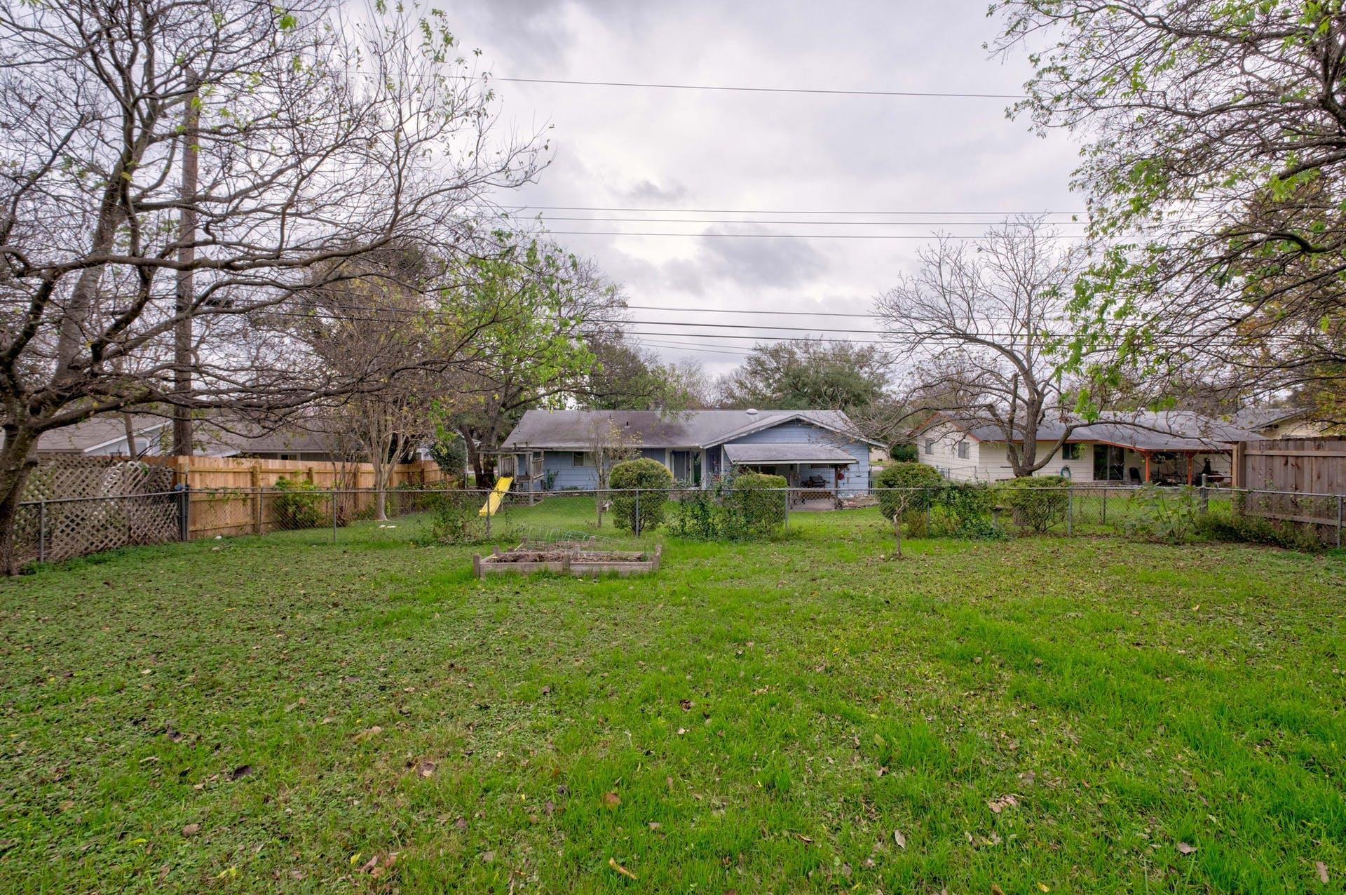 8525 Maine Dr, Austin, TX 78758